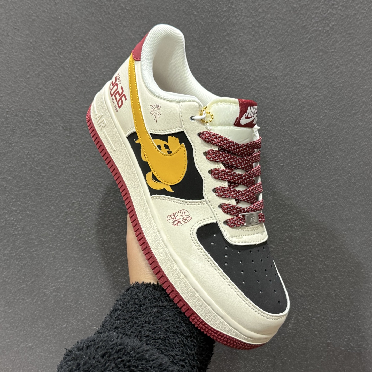 260 NK Air Force 1 空军一号 JP2026 152 同步 原装级别 原楦头原纸板 打造纯正 空军版型#专注外贸渠道 全掌内置蜂窝气垫 #原盒配件 原厂中底钢印、拉帮完美 SIZE 36 36.5 37 38 38.5 39 40 40.5 41 42 42.5 43 44 44.5 45-Chinese UA Cheap High Quatity Brand Clothes Bags handbags Sneakers wholesale wholesaler seller from China Factory suppliers Fashion Clothing Shoes best Quality Beautiful Price 260 NK Air Force 1 空军一号 JP2026 152 同步 原装级别 原楦头原纸板 打造纯正 空军版型#专注外贸渠道 全掌内置蜂窝气垫 #原盒配件 原厂中底钢印、拉帮完美 SIZE 36 36.5 37 38 38.5 39 40 40.5 41 42 42.5 43 44 44.5 45
