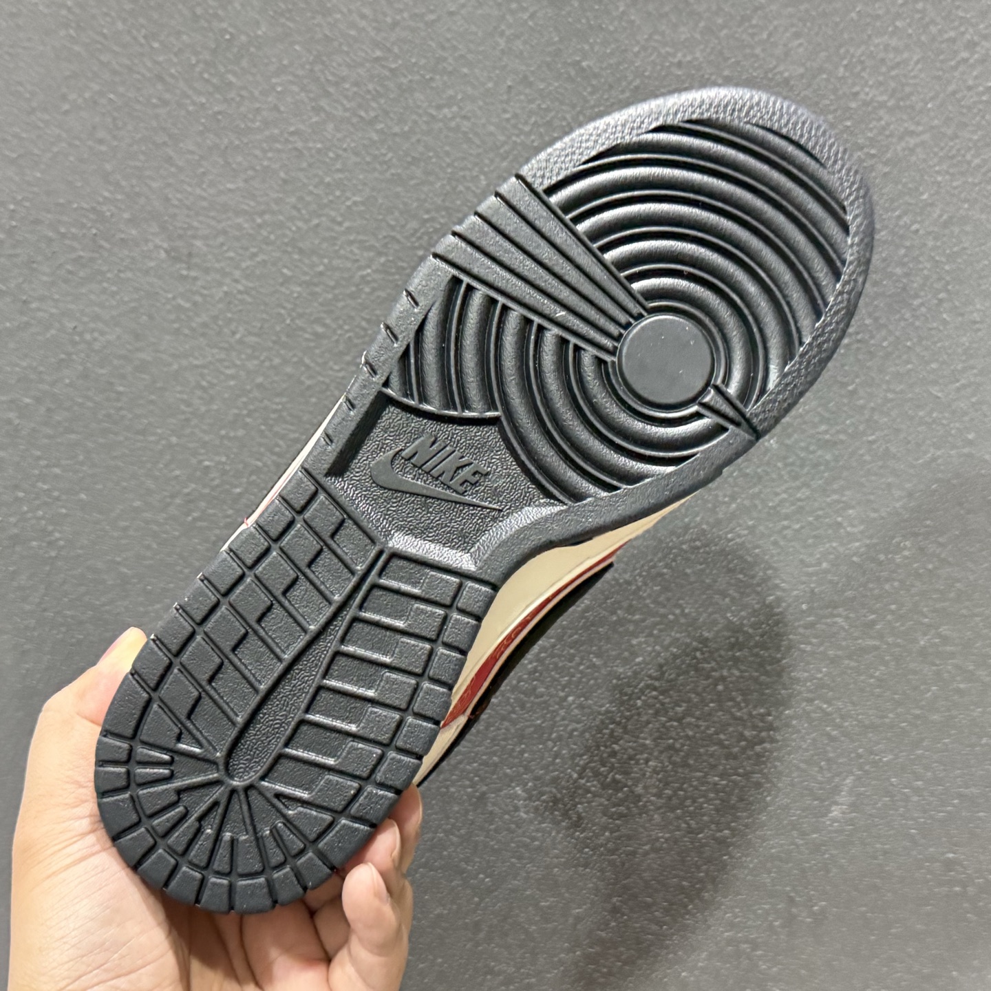 280 2026马年限定!Nike Dunk Low 爆款高端定制 米白基底+中国红主色+黑金点缀 QW5288-115-Chinese UA Cheap High Quatity Brand Clothes Bags handbags Sneakers wholesale wholesaler seller from China Factory suppliers Fashion Clothing Shoes best Quality Beautiful Price 280 2026马年限定!Nike Dunk Low 爆款高端定制 米白基底+中国红主色+黑金点缀 QW5288-115