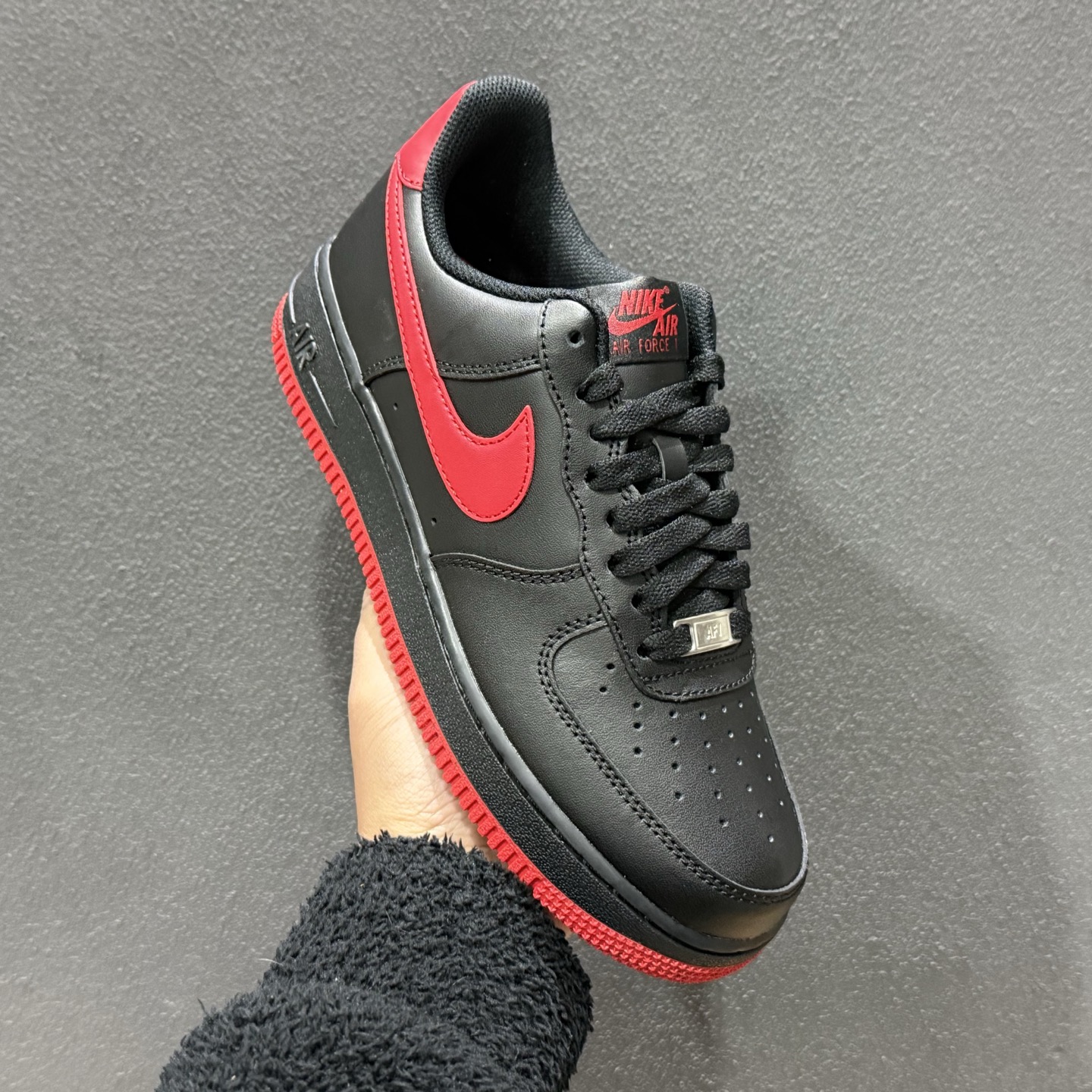 170 Nike Air Force 1'07 黑红 FJ4146-002