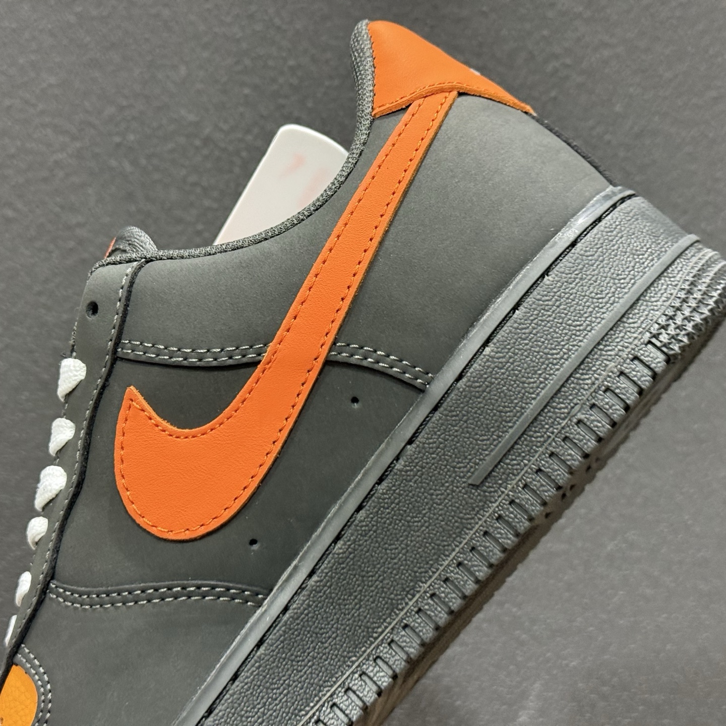 260 独家实拍Nike Air Force 1‘07 Low 马年限定 炭灰暮橙 空军一号低帮休闲板鞋 XY9025-004-Chinese UA Cheap High Quatity Brand Clothes Bags handbags Sneakers wholesale wholesaler seller from China Factory suppliers Fashion Clothing Shoes best Quality Beautiful Price 260 独家实拍Nike Air Force 1‘07 Low 马年限定 炭灰暮橙 空军一号低帮休闲板鞋 XY9025-004