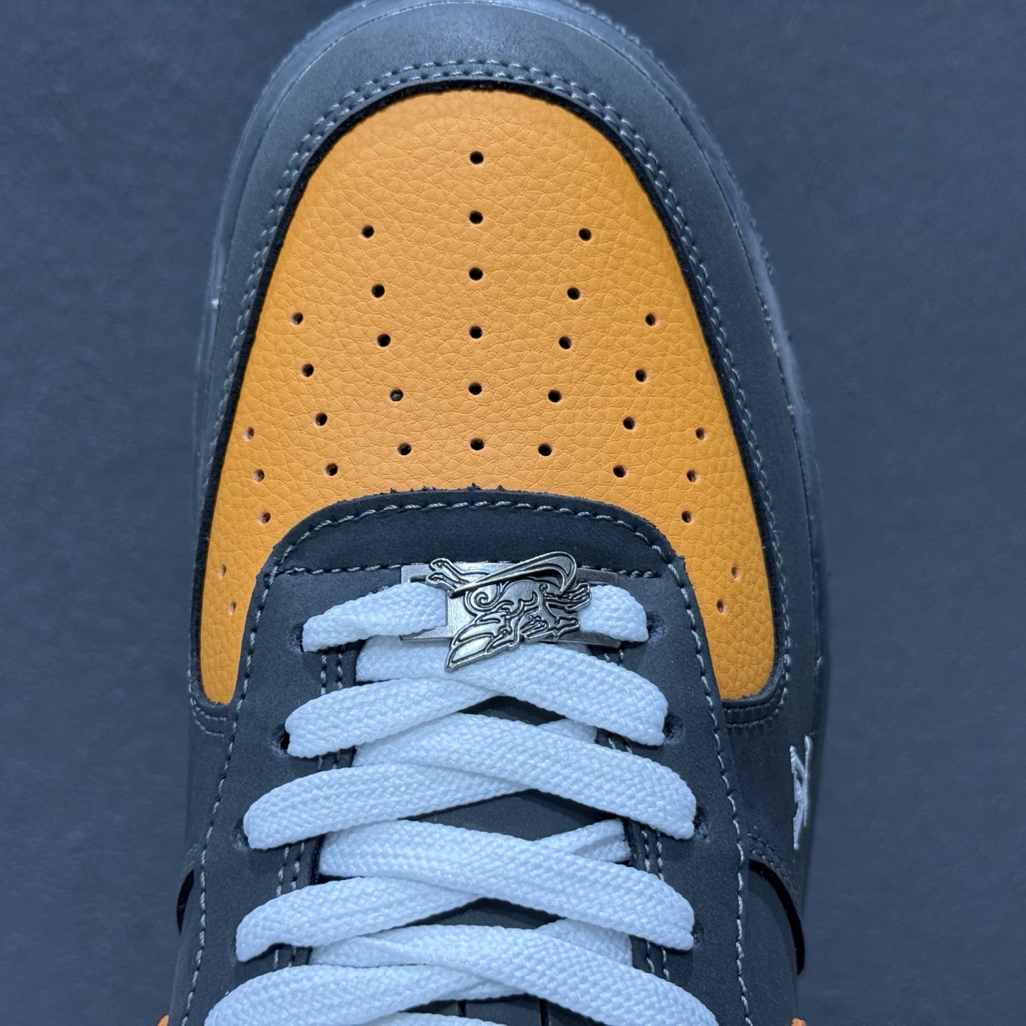260 独家实拍Nike Air Force 1‘07 Low 马年限定 炭灰暮橙 空军一号低帮休闲板鞋 XY9025-004-Chinese UA Cheap High Quatity Brand Clothes Bags handbags Sneakers wholesale wholesaler seller from China Factory suppliers Fashion Clothing Shoes best Quality Beautiful Price 260 独家实拍Nike Air Force 1‘07 Low 马年限定 炭灰暮橙 空军一号低帮休闲板鞋 XY9025-004