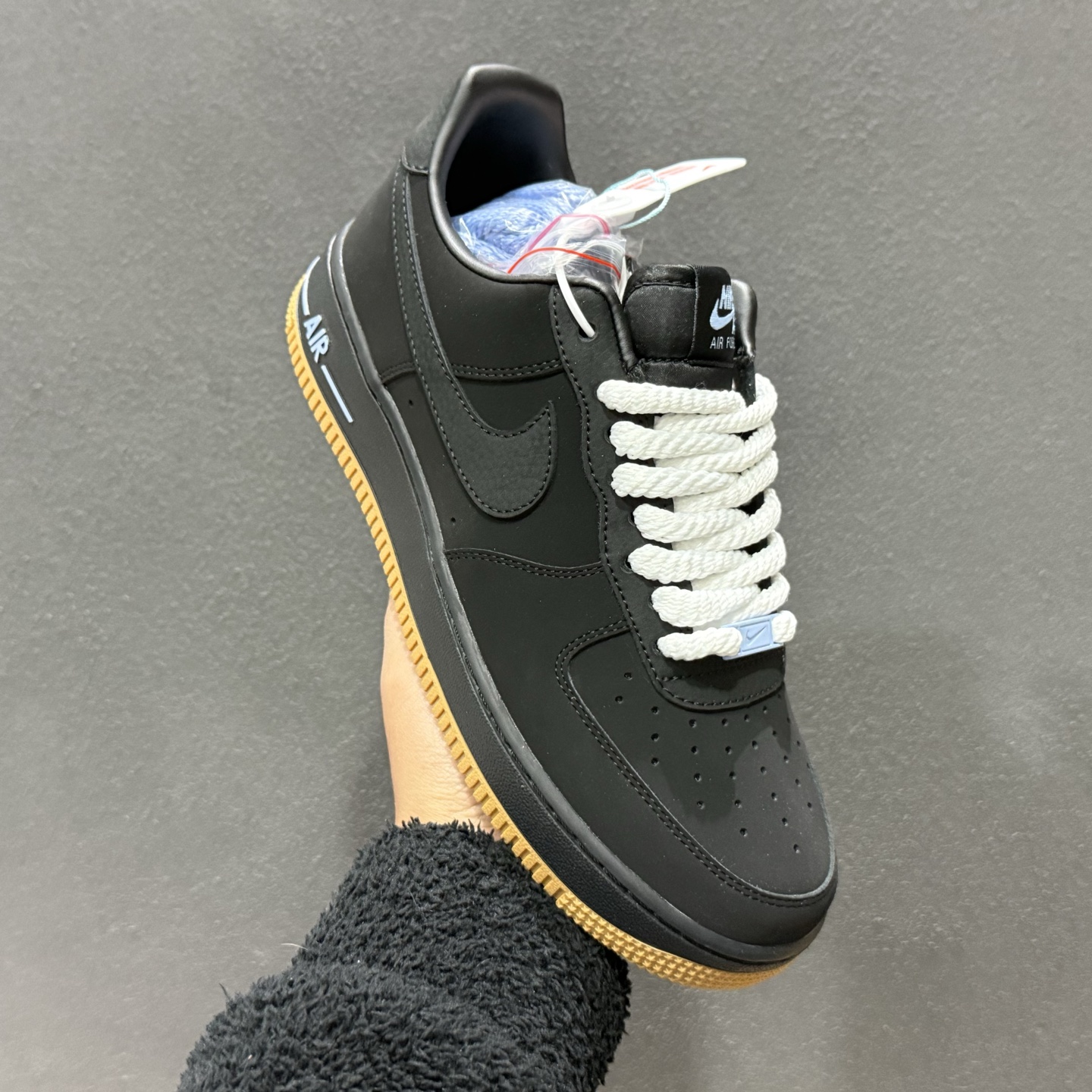 200 Air Force 1 '07 Low 黑生胶 IQ9770-001