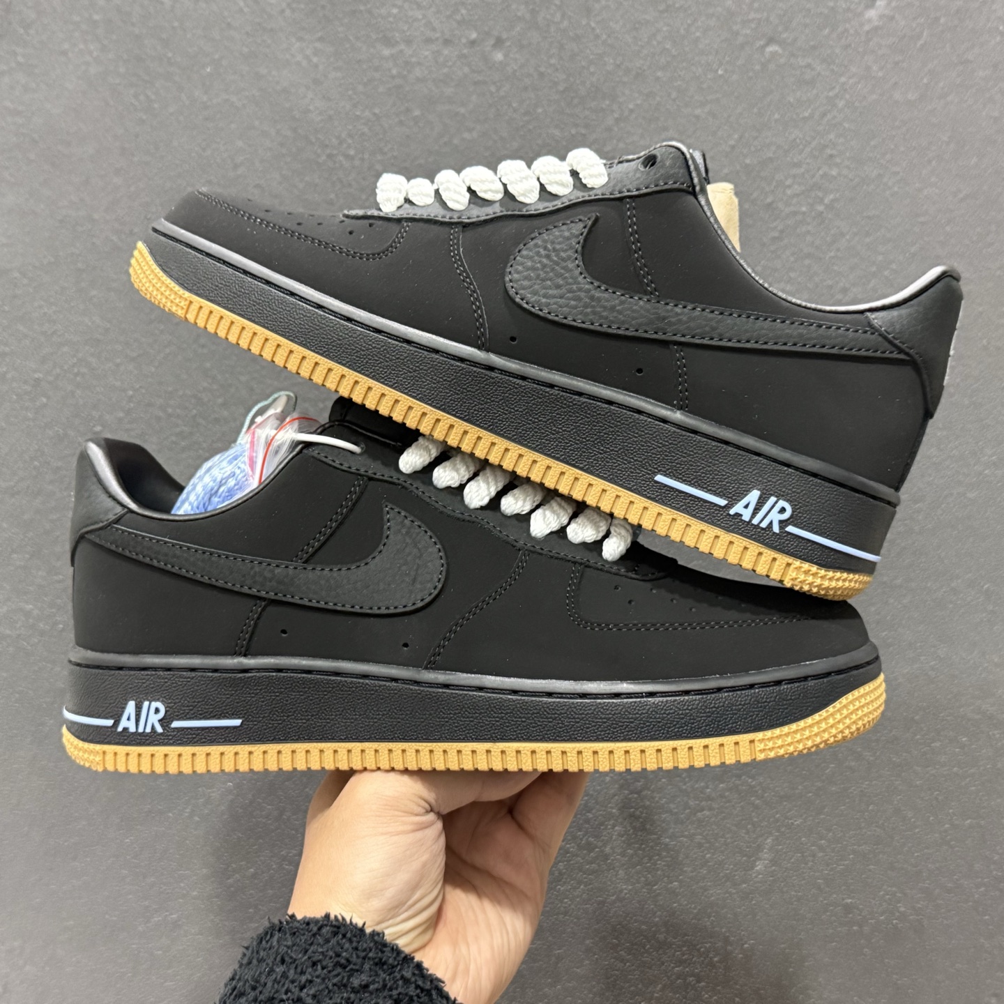 200 Air Force 1 '07 Low 黑生胶 IQ9770-001