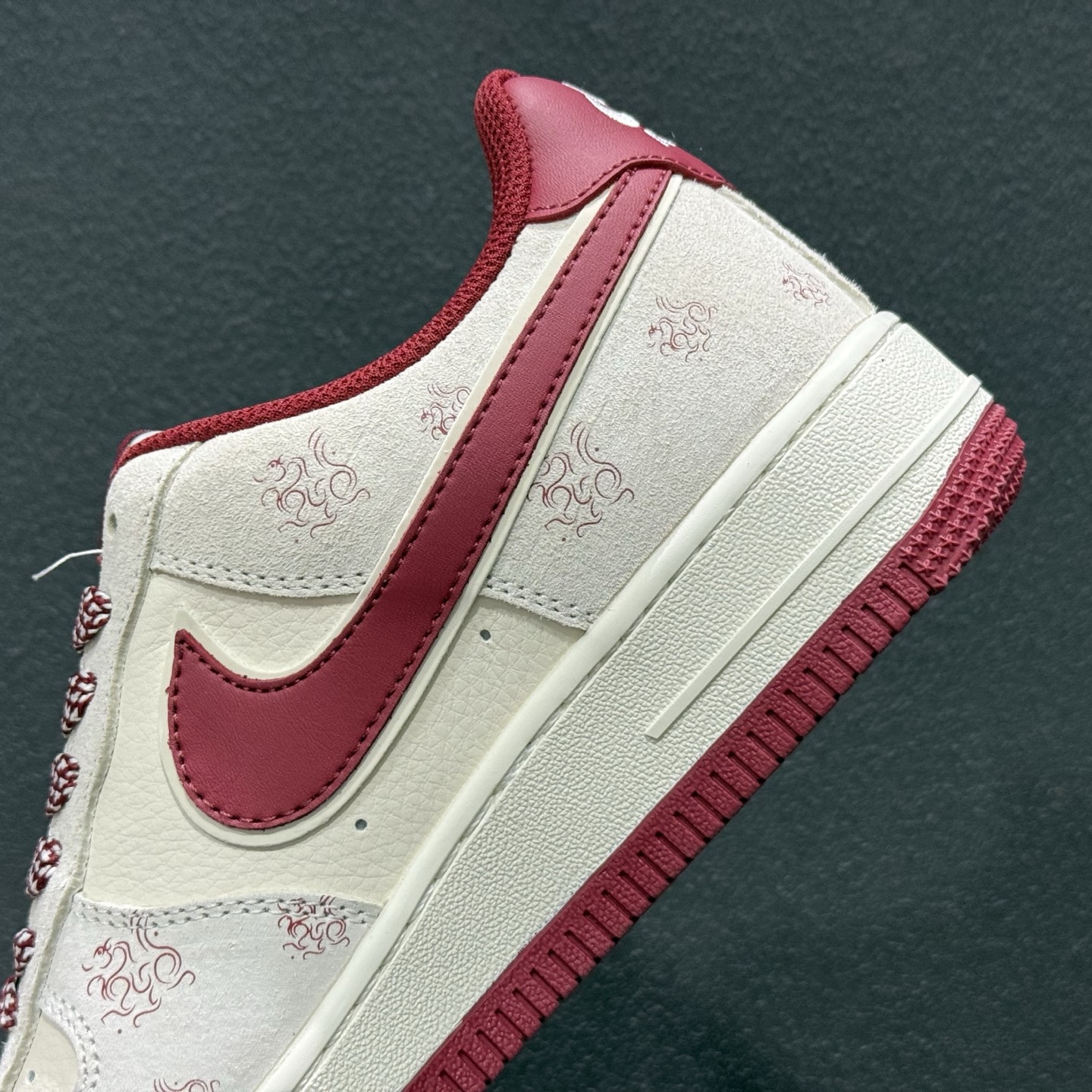 260 Nike Air Force 1 Low 2026 丙午马年限定款 KG6699-F17-Chinese UA Cheap High Quatity Brand Clothes Bags handbags Sneakers wholesale wholesaler seller from China Factory suppliers Fashion Clothing Shoes best Quality Beautiful Price 260 Nike Air Force 1 Low 2026 丙午马年限定款 KG6699-F17