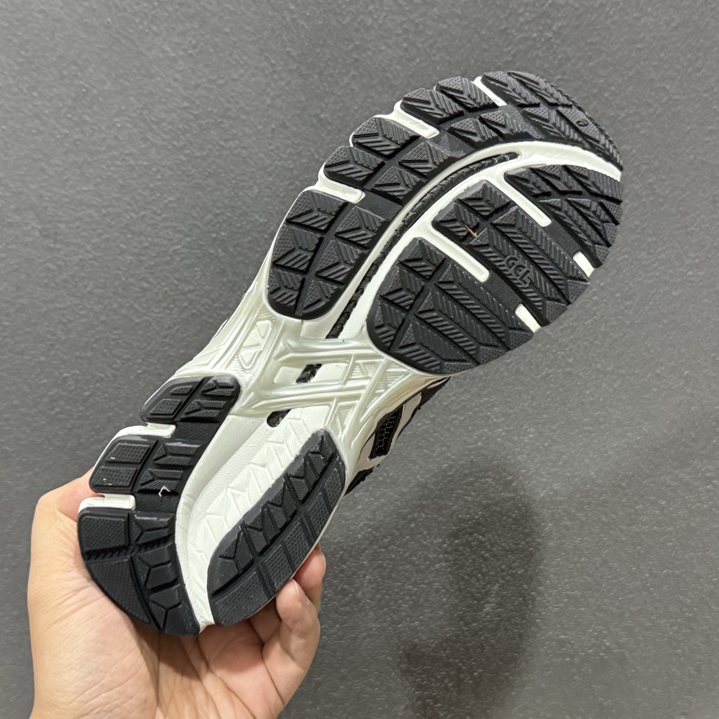 200 Asics Gel-Kayano 20 亚瑟士 舒适百搭耐磨支撑透气 低帮跑步鞋 1203A388-001-Chinese UA Cheap High Quatity Brand Clothes Bags handbags Sneakers wholesale wholesaler seller from China Factory suppliers Fashion Clothing Shoes best Quality Beautiful Price 200 Asics Gel-Kayano 20 亚瑟士 舒适百搭耐磨支撑透气 低帮跑步鞋 1203A388-001
