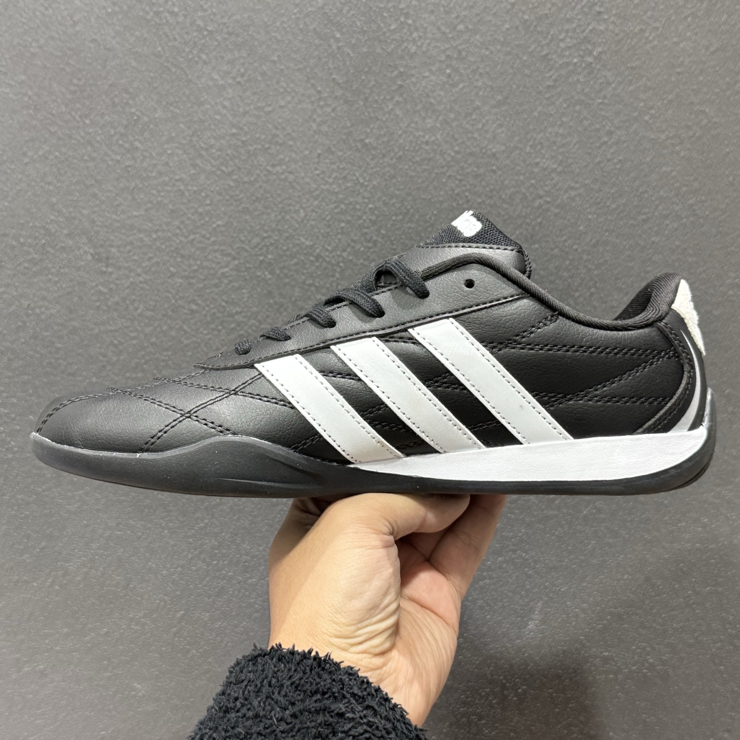 180 阿迪达斯Adidas Adiracer 2026 三叶草复古防滑耐磨低帮运动鞋 亮眼三色条纹元素缀以舒适鞋面 KI1466-132