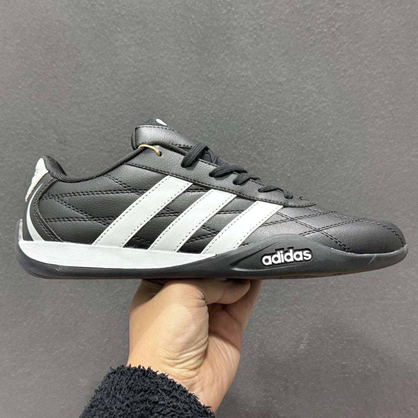 180 阿迪达斯Adidas Adiracer 2026 三叶草复古防滑耐磨低帮运动鞋 亮眼三色条纹元素缀以舒适鞋面 KI1466-132