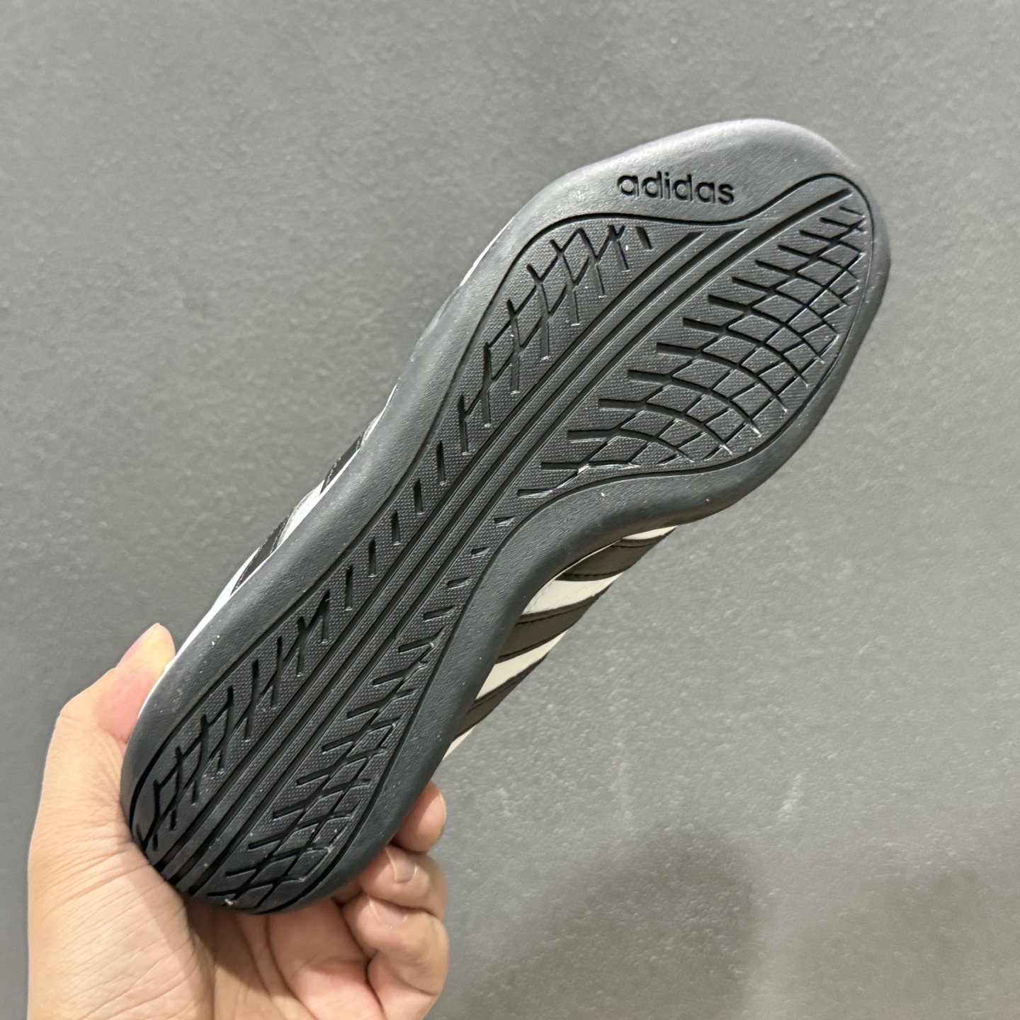 180 阿迪达斯Adidas Adiracer 2026 三叶草复古防滑耐磨低帮运动鞋 HQ9160-132-Chinese UA Cheap High Quatity Brand Clothes Bags handbags Sneakers wholesale wholesaler seller from China Factory suppliers Fashion Clothing Shoes best Quality Beautiful Price 180 阿迪达斯Adidas Adiracer 2026 三叶草复古防滑耐磨低帮运动鞋 HQ9160-132