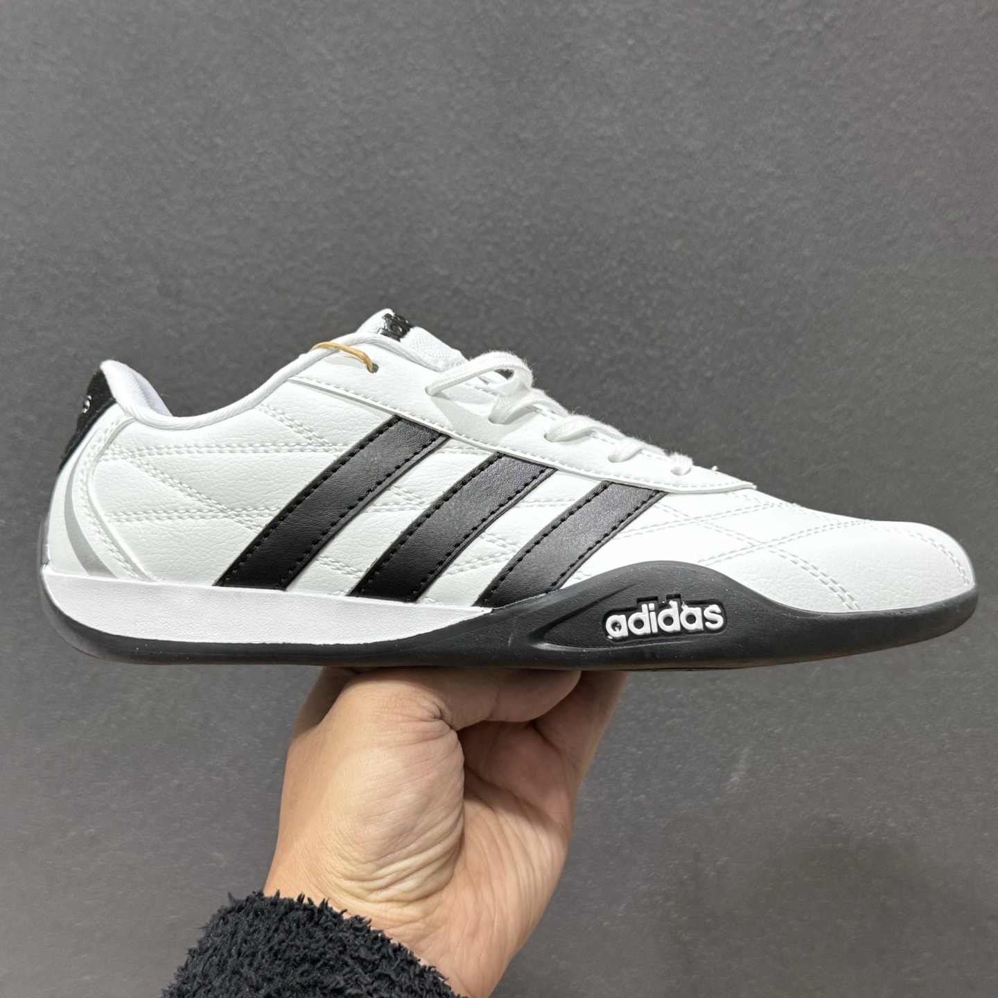 180 阿迪达斯Adidas Adiracer 2026 三叶草复古防滑耐磨低帮运动鞋 HQ9160-132-Chinese UA Cheap High Quatity Brand Clothes Bags handbags Sneakers wholesale wholesaler seller from China Factory suppliers Fashion Clothing Shoes best Quality Beautiful Price 180 阿迪达斯Adidas Adiracer 2026 三叶草复古防滑耐磨低帮运动鞋 HQ9160-132