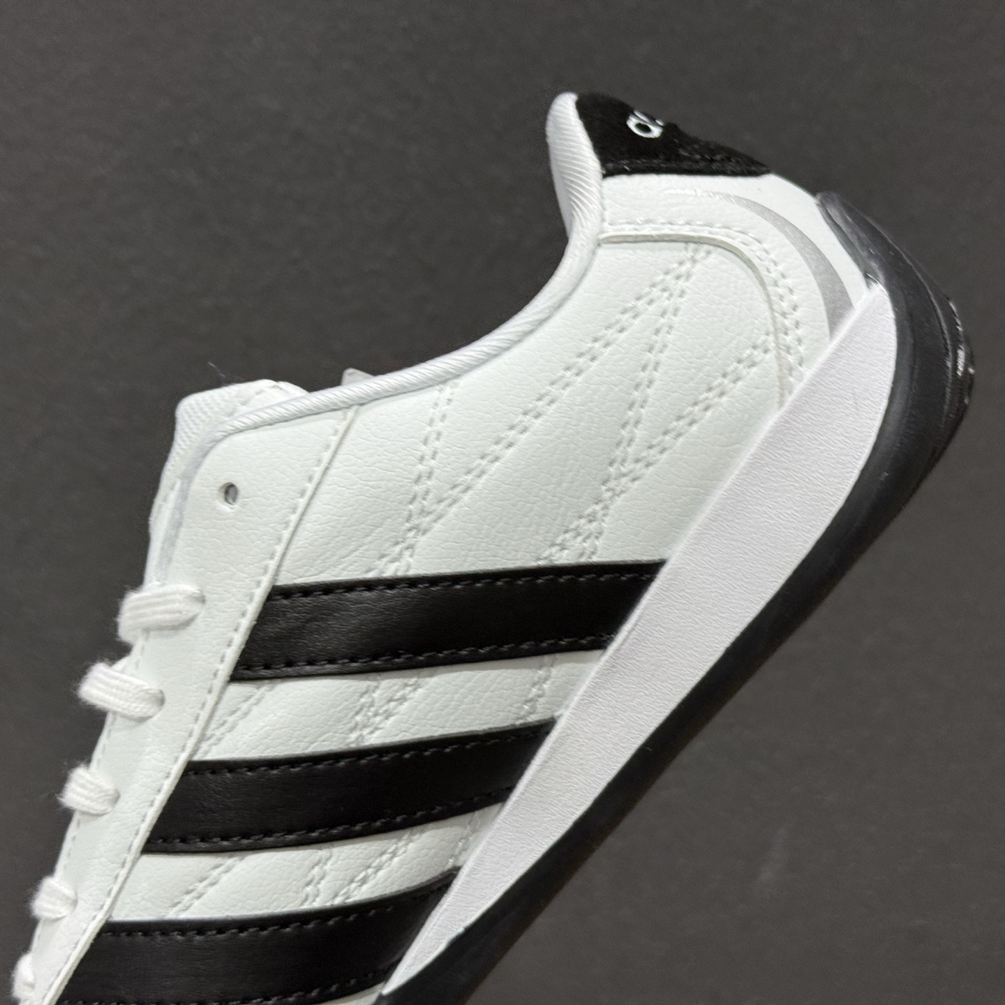180 阿迪达斯Adidas Adiracer 2026 三叶草复古防滑耐磨低帮运动鞋 HQ9160-132-Chinese UA Cheap High Quatity Brand Clothes Bags handbags Sneakers wholesale wholesaler seller from China Factory suppliers Fashion Clothing Shoes best Quality Beautiful Price 180 阿迪达斯Adidas Adiracer 2026 三叶草复古防滑耐磨低帮运动鞋 HQ9160-132