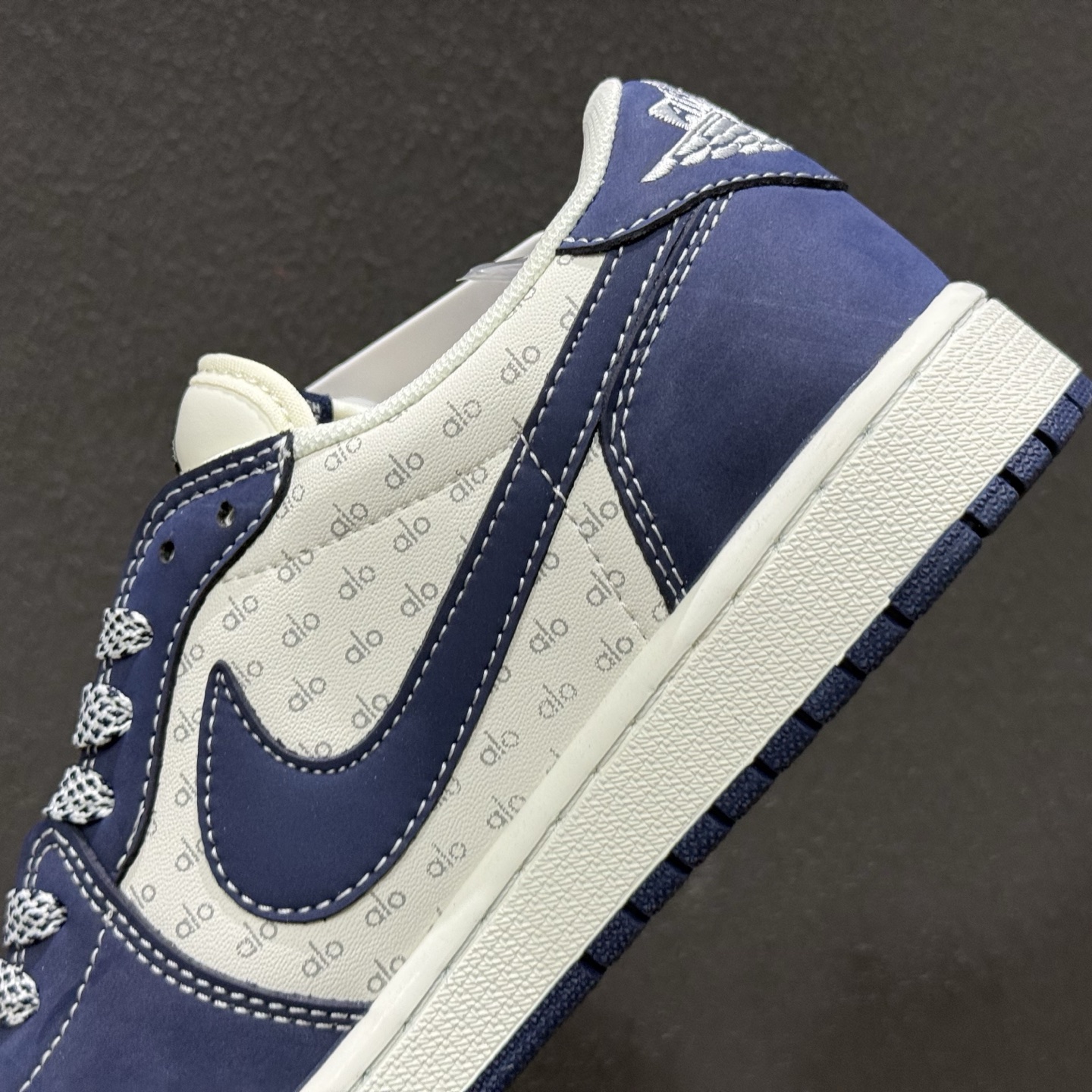 280 2026新款定制限量发售高端定制 Travis Scott x Fragment Design x Jordan Air Jordan 1 Low SP “AlO联名------海军蓝” DZ2688-012