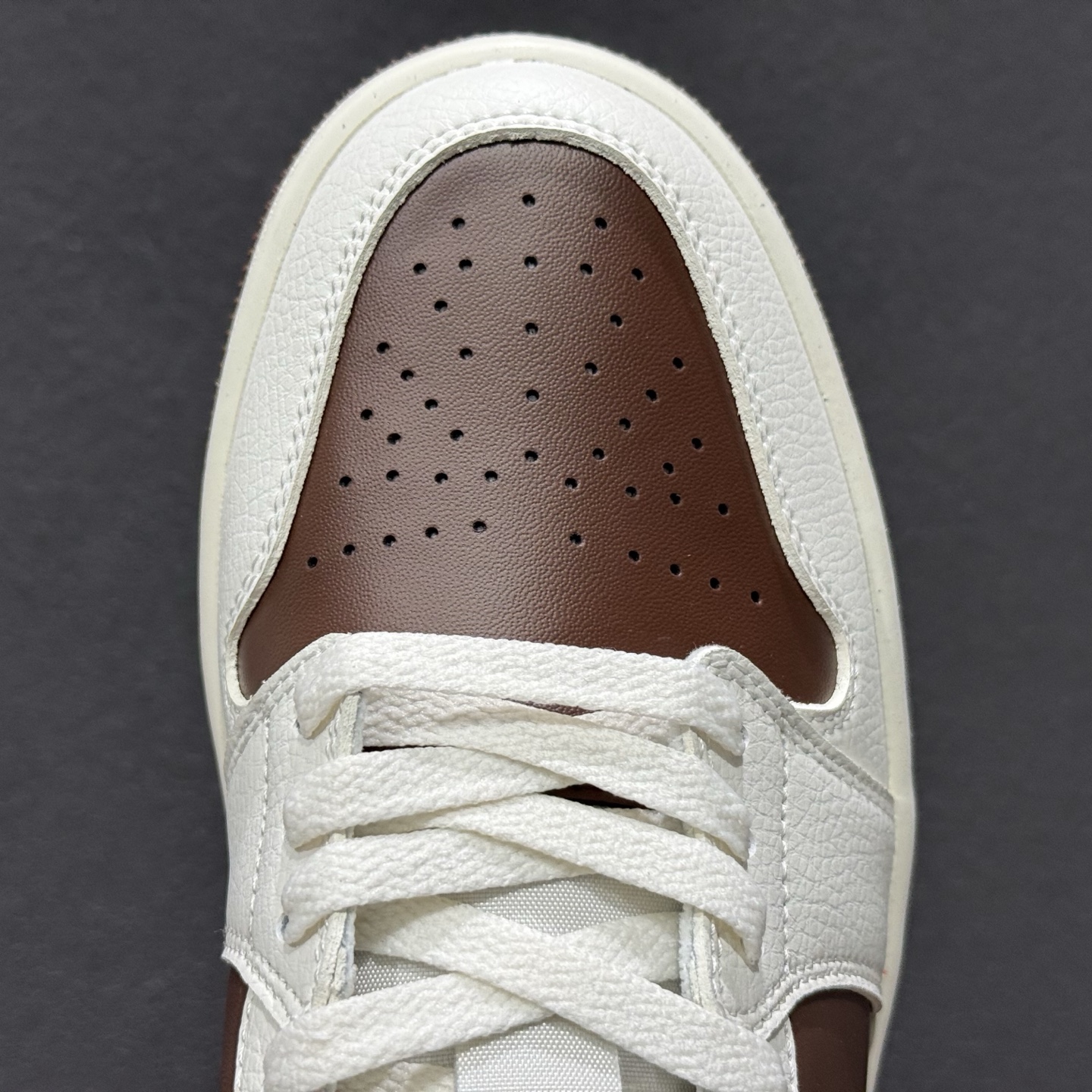 220 平台爆款 Jordan Air Jordan 1 Low 白红棕 IR7600-211-Chinese UA Cheap High Quatity Brand Clothes Bags handbags Sneakers wholesale wholesaler seller from China Factory suppliers Fashion Clothing Shoes best Quality Beautiful Price 220 平台爆款 Jordan Air Jordan 1 Low 白红棕 IR7600-211