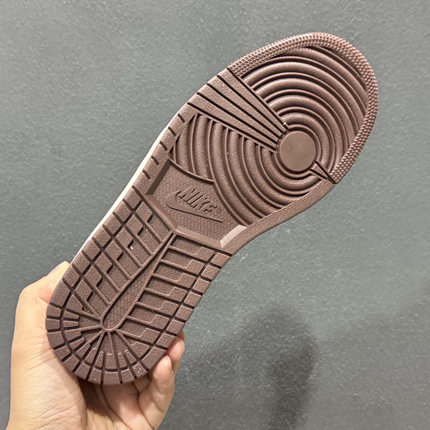 220 平台爆款 Jordan Air Jordan 1 Low 白红棕 IR7600-211-Chinese UA Cheap High Quatity Brand Clothes Bags handbags Sneakers wholesale wholesaler seller from China Factory suppliers Fashion Clothing Shoes best Quality Beautiful Price 220 平台爆款 Jordan Air Jordan 1 Low 白红棕 IR7600-211