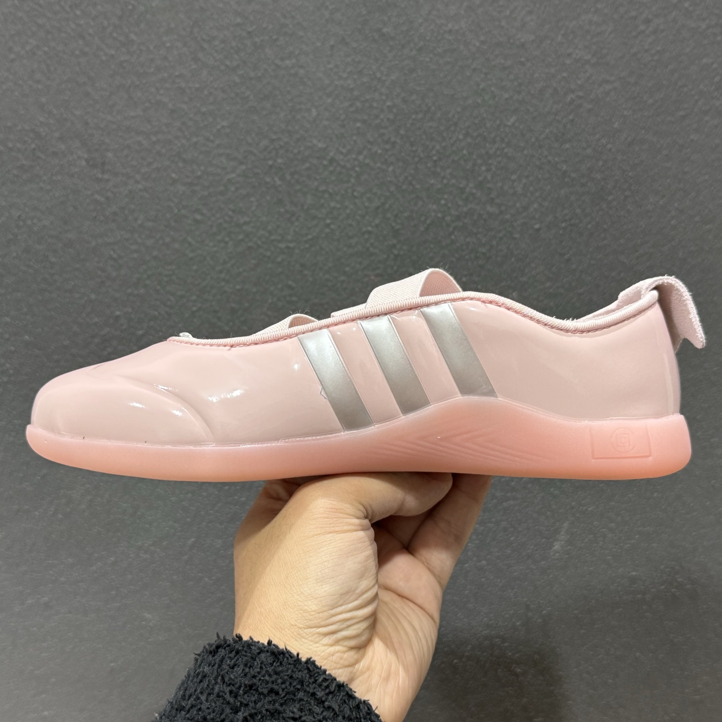 150 阿迪 三方联名芭蕾舞鞋(爆改跆拳道鞋) Caroline Hu x Edison Chen x adidas originals Taekwondo 芭蕾舞风薄底 粉色JR6485-Chinese UA Cheap High Quatity Brand Clothes Bags handbags Sneakers wholesale wholesaler seller from China Factory suppliers Fashion Clothing Shoes best Quality Beautiful Price 150 阿迪 三方联名芭蕾舞鞋(爆改跆拳道鞋) Caroline Hu x Edison Chen x adidas originals Taekwondo 芭蕾舞风薄底 粉色JR6485
