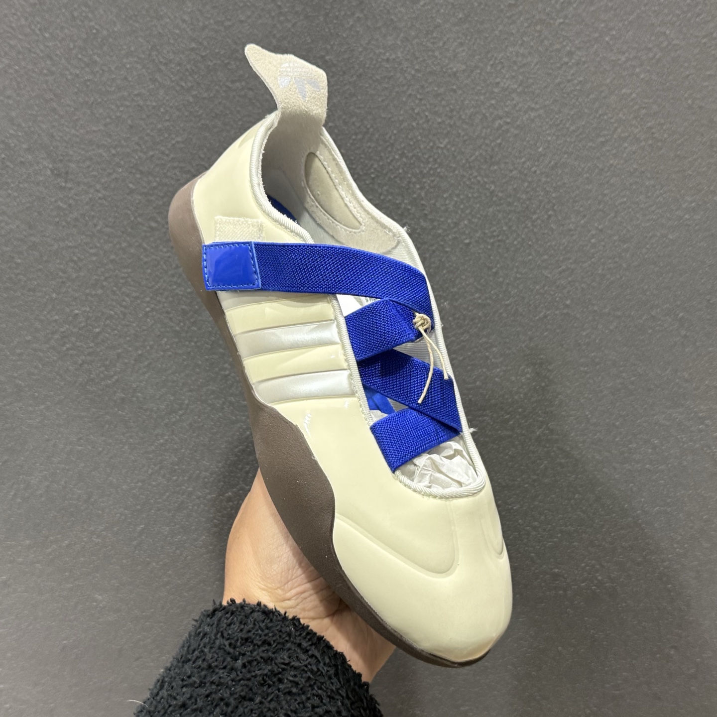 150 阿迪 三方联名芭蕾舞鞋(爆改跆拳道鞋) Caroline Hu x Edison Chen x adidas originals Taekwondo 芭蕾舞风薄底 白银JR6919-Chinese UA Cheap High Quatity Brand Clothes Bags handbags Sneakers wholesale wholesaler seller from China Factory suppliers Fashion Clothing Shoes best Quality Beautiful Price 150 阿迪 三方联名芭蕾舞鞋(爆改跆拳道鞋) Caroline Hu x Edison Chen x adidas originals Taekwondo 芭蕾舞风薄底 白银JR6919