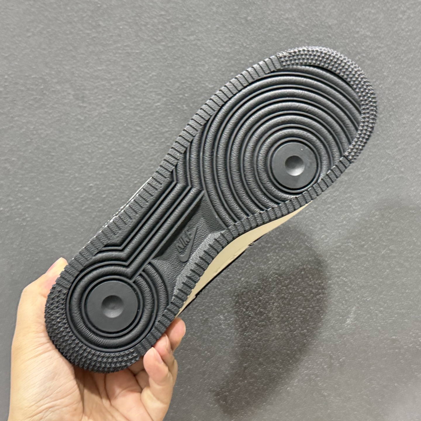 260 谁能拒绝Air Force 1与LV的王炸联名经典白黑配色撞出高级感 KG6699-F15-Chinese UA Cheap High Quatity Brand Clothes Bags handbags Sneakers wholesale wholesaler seller from China Factory suppliers Fashion Clothing Shoes best Quality Beautiful Price 260 谁能拒绝Air Force 1与LV的王炸联名经典白黑配色撞出高级感 KG6699-F15