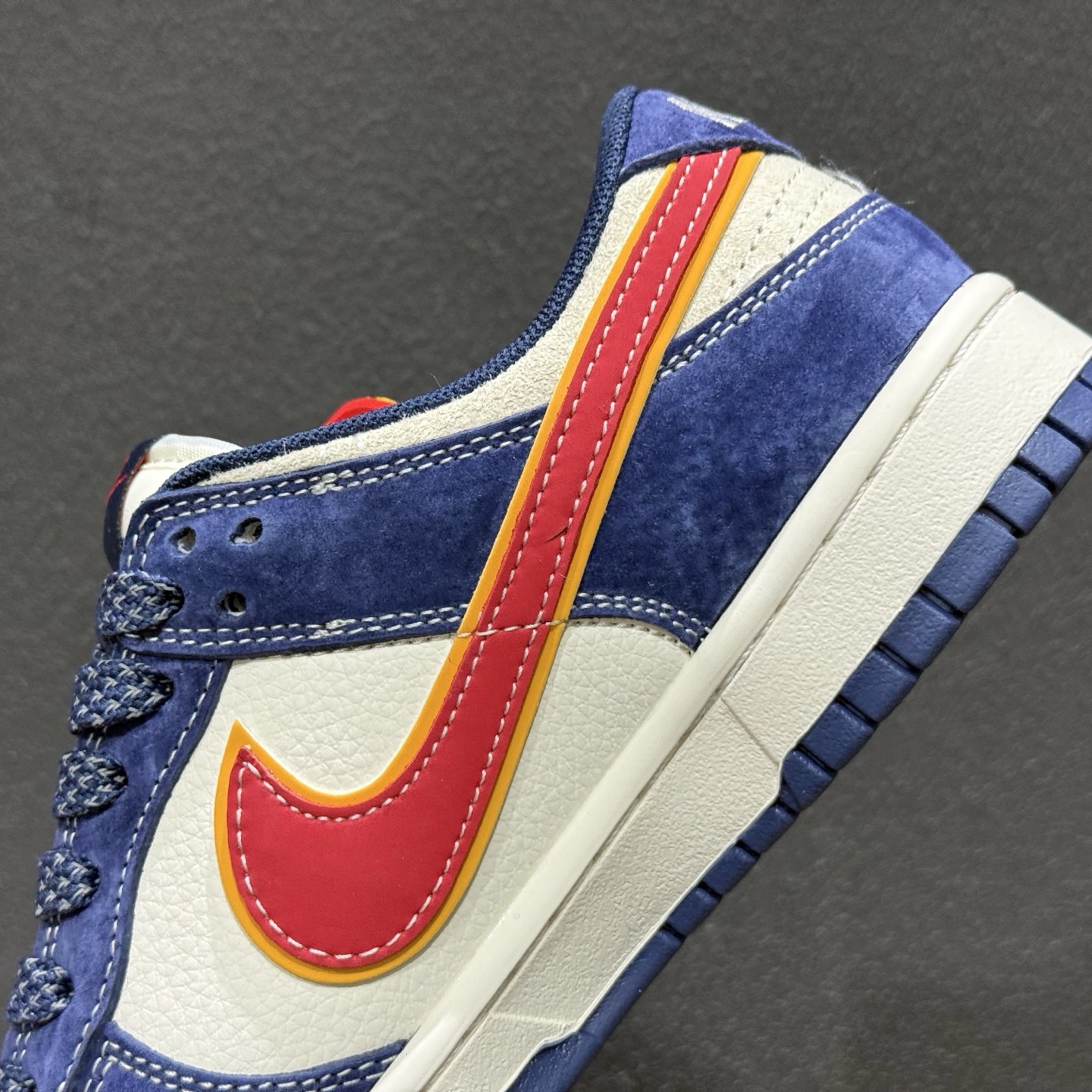 280 街头潮流!Air Jordan 1 Low (Supreme联名)乔丹爆款高端定制 LQ1988-818-Chinese UA Cheap High Quatity Brand Clothes Bags handbags Sneakers wholesale wholesaler seller from China Factory suppliers Fashion Clothing Shoes best Quality Beautiful Price 280 街头潮流!Air Jordan 1 Low (Supreme联名)乔丹爆款高端定制 LQ1988-818