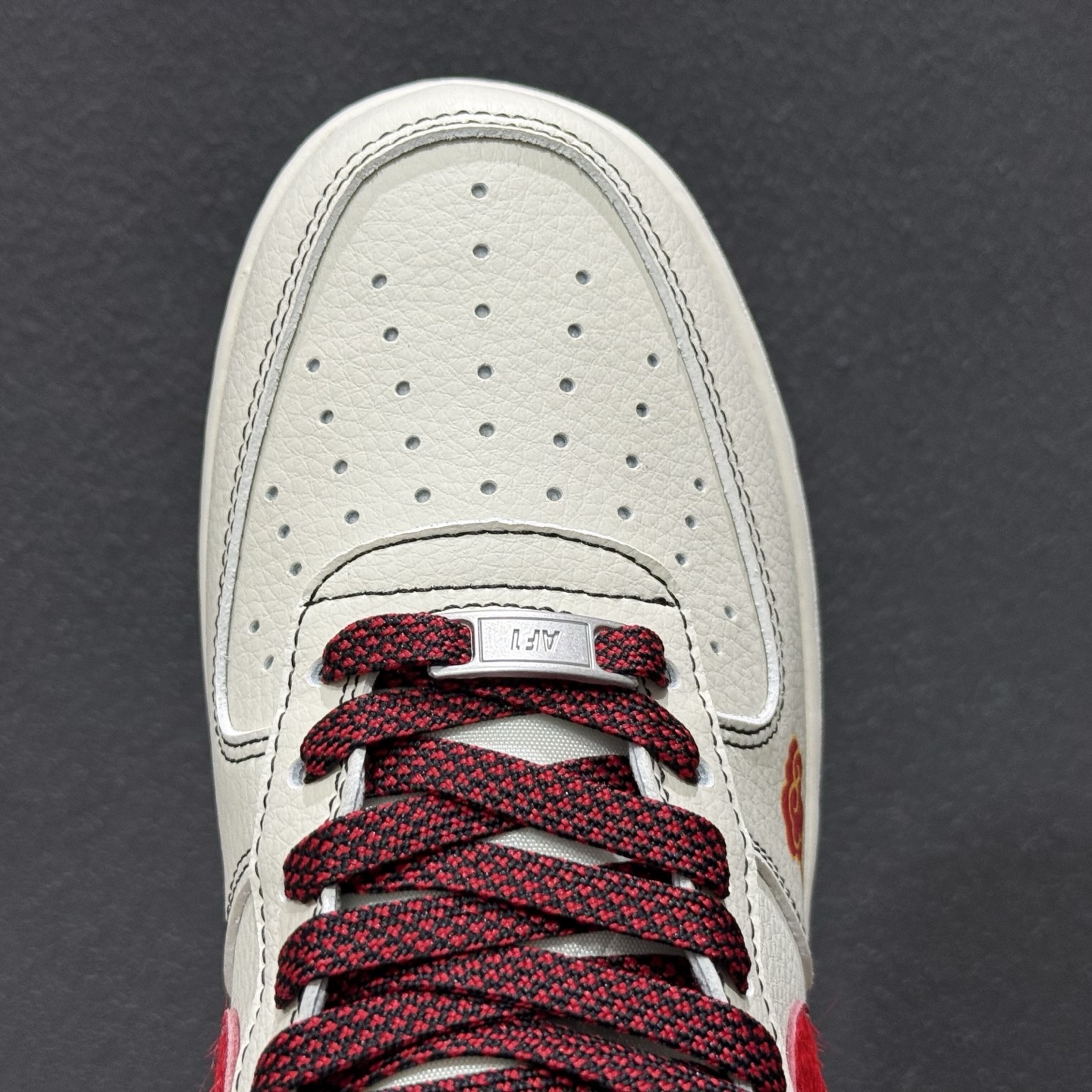 260 Nike Air Force 1'07 Low 马年限定 白红马毛 空军一号低帮休闲板鞋 QW5288-126