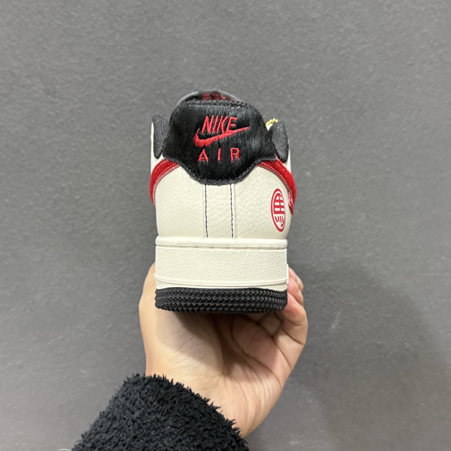 260 Nike Air Force 1'07 Low 马年限定 白红马毛 空军一号低帮休闲板鞋 QW5288-126