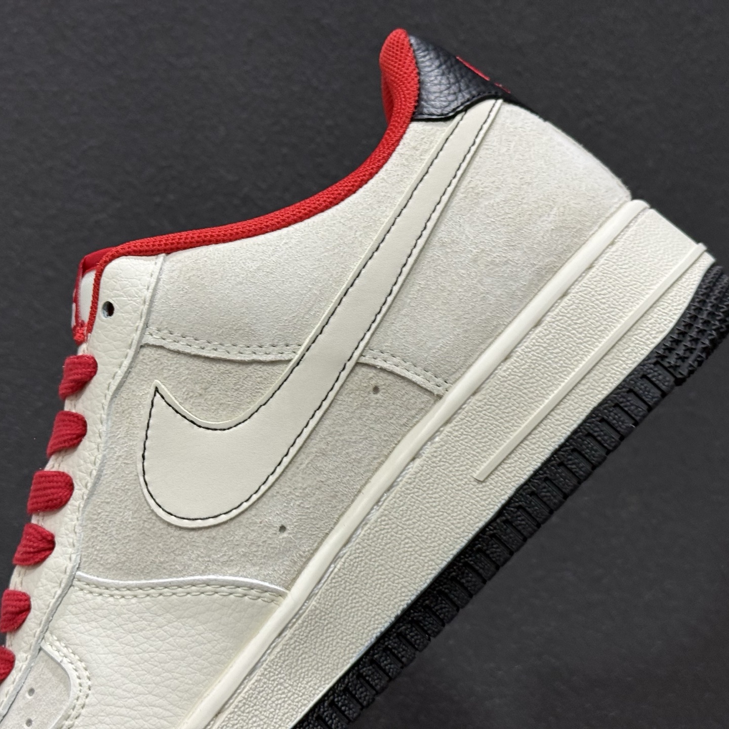 Nike Air Force 1 Low 2026 丙午马年限定款 XT6998-109 Nike Air Force 1 Low 2026 丙午马年限定款 XT6998-109