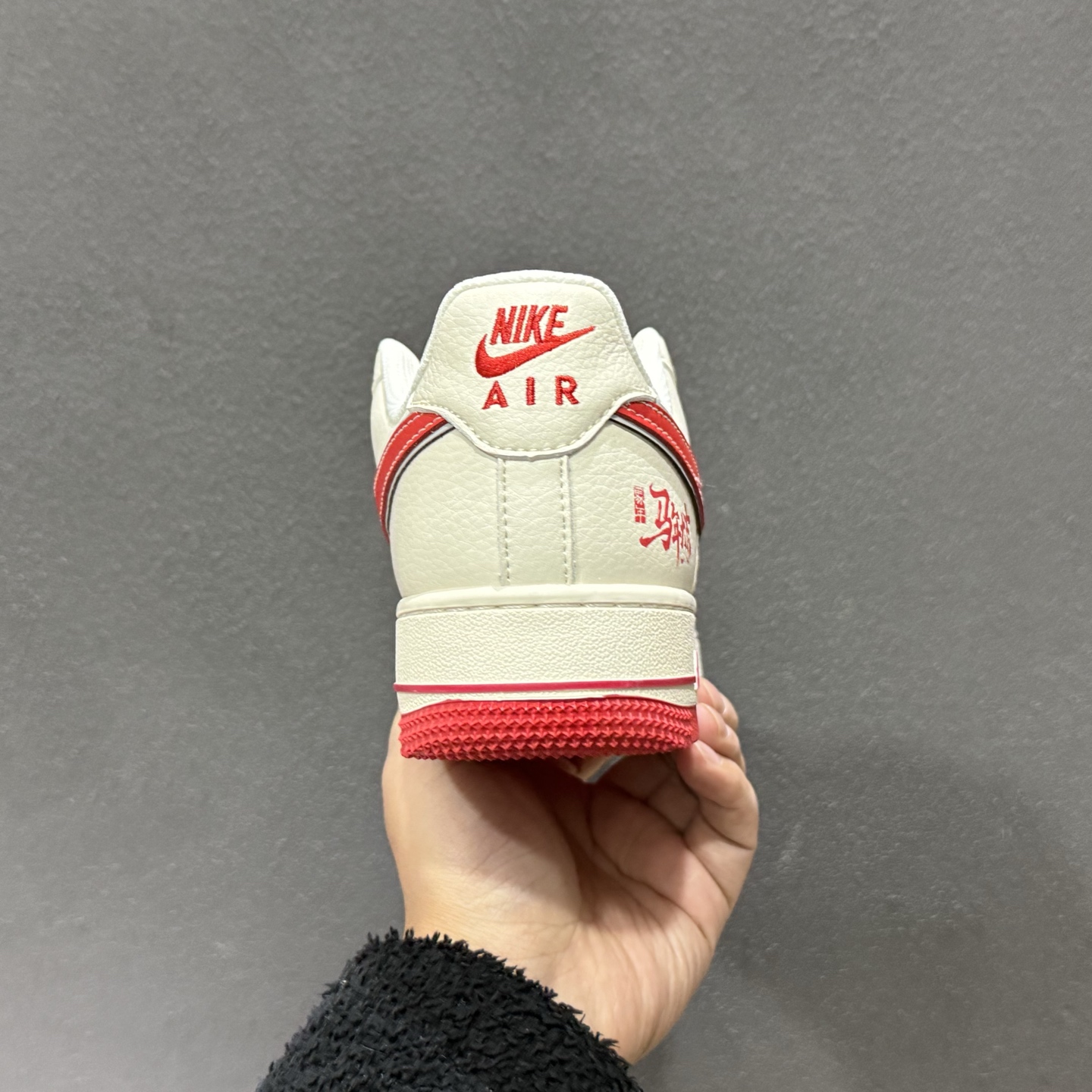 Nike Air Force 1'07 Low 马年限定 空军一号低帮休闲板鞋 QW5288-127 Nike Air Force 1'07 Low 马年限定 空军一号低帮休闲板鞋 QW5288-127
