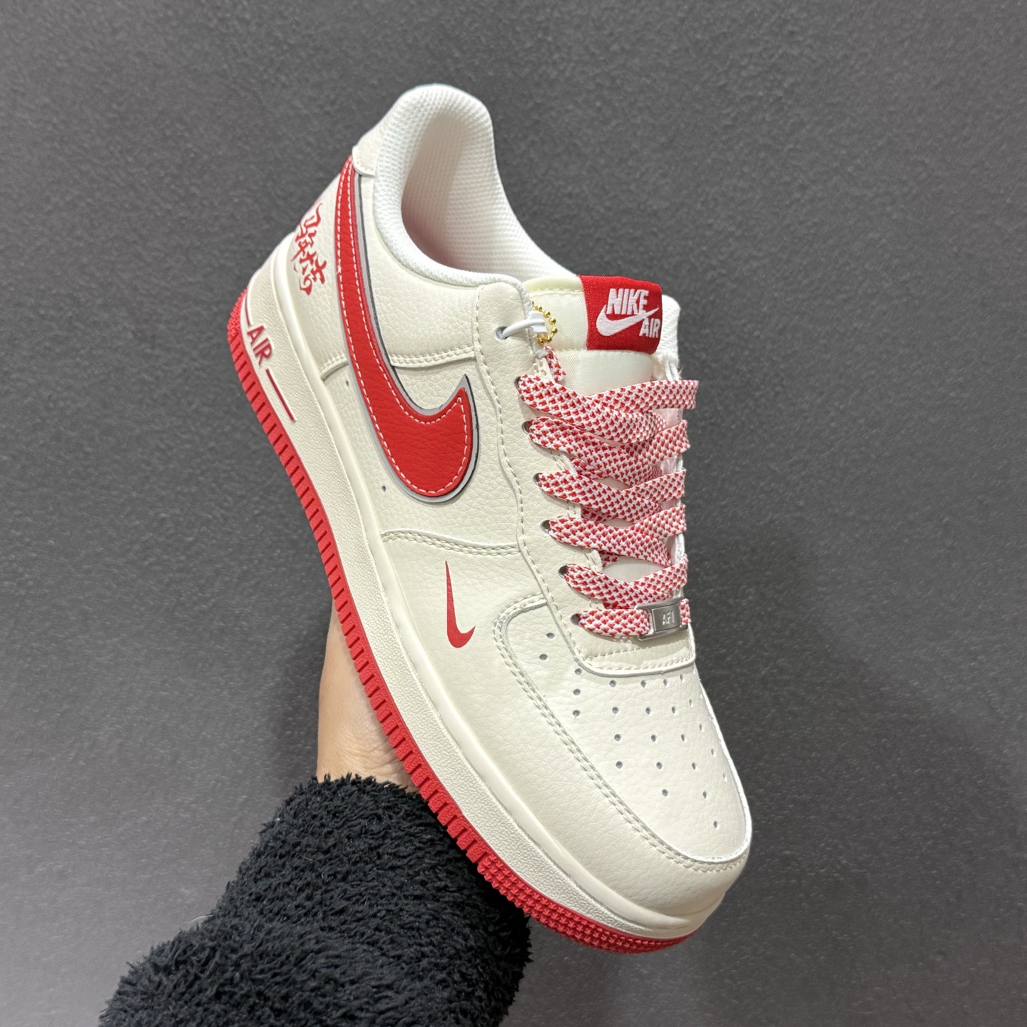 Nike Air Force 1'07 Low 马年限定 空军一号低帮休闲板鞋 QW5288-127 Nike Air Force 1'07 Low 马年限定 空军一号低帮休闲板鞋 QW5288-127
