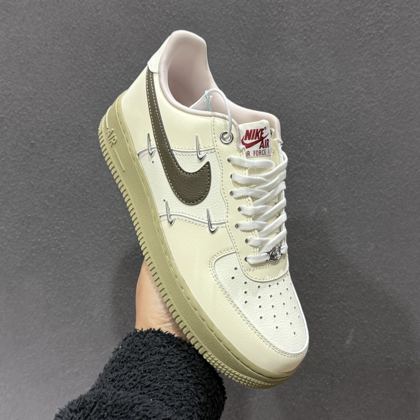 WMNS Nike AIR FORCE 1'O7 LX IQ9802-022