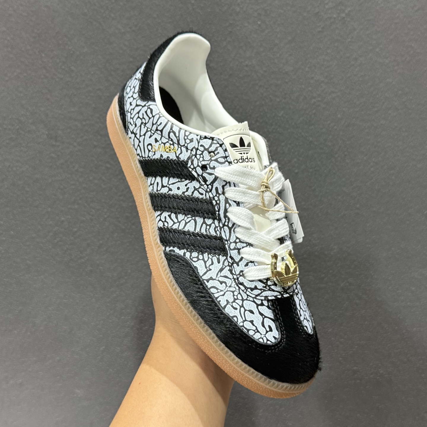 180 Adidas SAMBA 三叶草休闲防滑耐磨低帮板鞋 JR8742-731-Chinese UA Cheap High Quatity Brand Clothes Bags handbags Sneakers wholesale wholesaler seller from China Factory suppliers Fashion Clothing Shoes best Quality Beautiful Price 180 Adidas SAMBA 三叶草休闲防滑耐磨低帮板鞋 JR8742-731