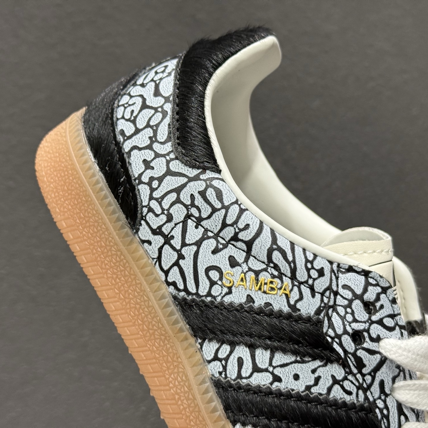 180 Adidas SAMBA 三叶草休闲防滑耐磨低帮板鞋 JR8742-731-Chinese UA Cheap High Quatity Brand Clothes Bags handbags Sneakers wholesale wholesaler seller from China Factory suppliers Fashion Clothing Shoes best Quality Beautiful Price 180 Adidas SAMBA 三叶草休闲防滑耐磨低帮板鞋 JR8742-731
