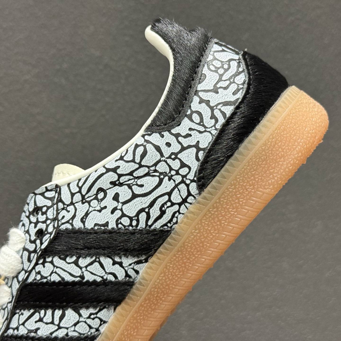 180 Adidas SAMBA 三叶草休闲防滑耐磨低帮板鞋 JR8742-731-Chinese UA Cheap High Quatity Brand Clothes Bags handbags Sneakers wholesale wholesaler seller from China Factory suppliers Fashion Clothing Shoes best Quality Beautiful Price 180 Adidas SAMBA 三叶草休闲防滑耐磨低帮板鞋 JR8742-731