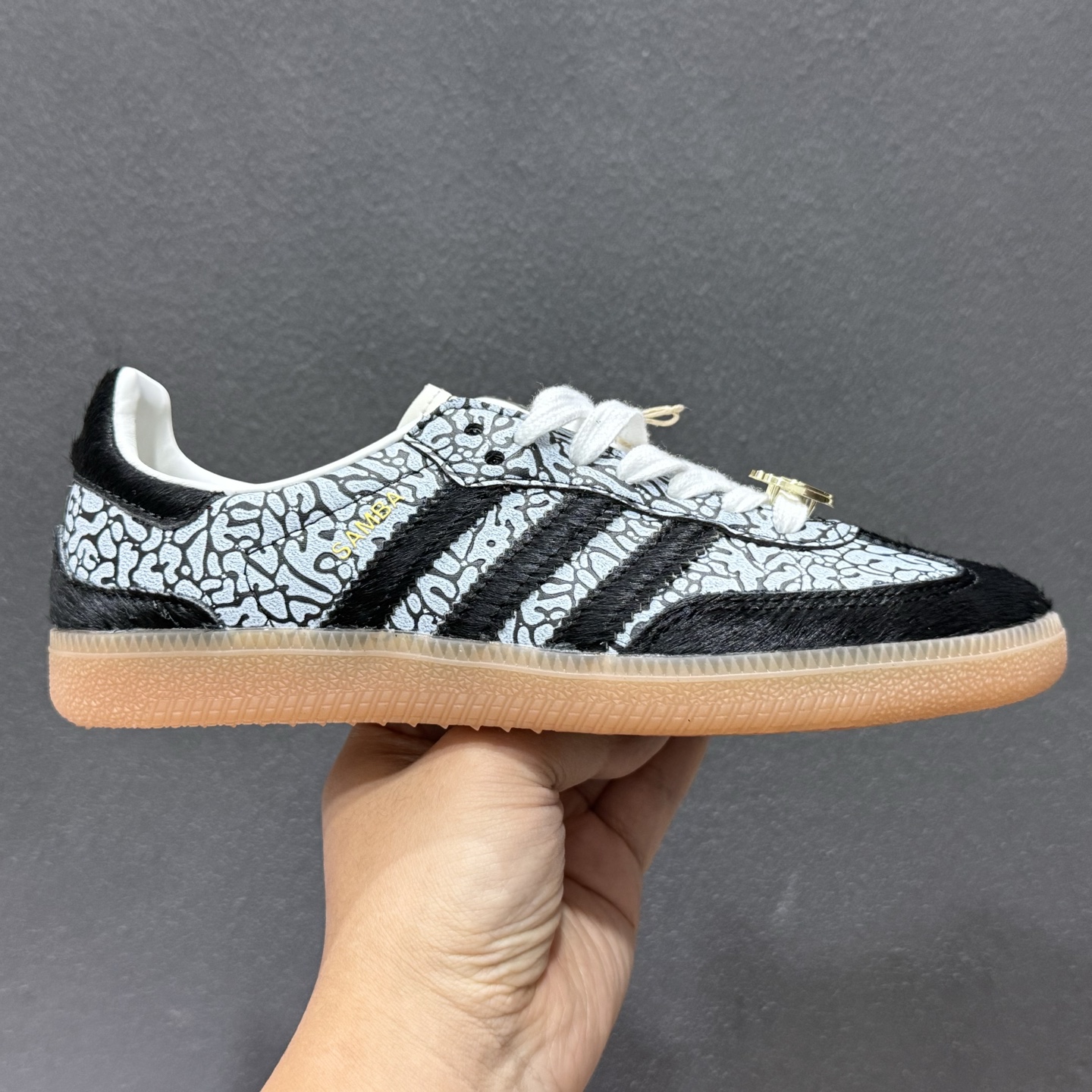 180 Adidas SAMBA 三叶草休闲防滑耐磨低帮板鞋 JR8742-731-Chinese UA Cheap High Quatity Brand Clothes Bags handbags Sneakers wholesale wholesaler seller from China Factory suppliers Fashion Clothing Shoes best Quality Beautiful Price 180 Adidas SAMBA 三叶草休闲防滑耐磨低帮板鞋 JR8742-731