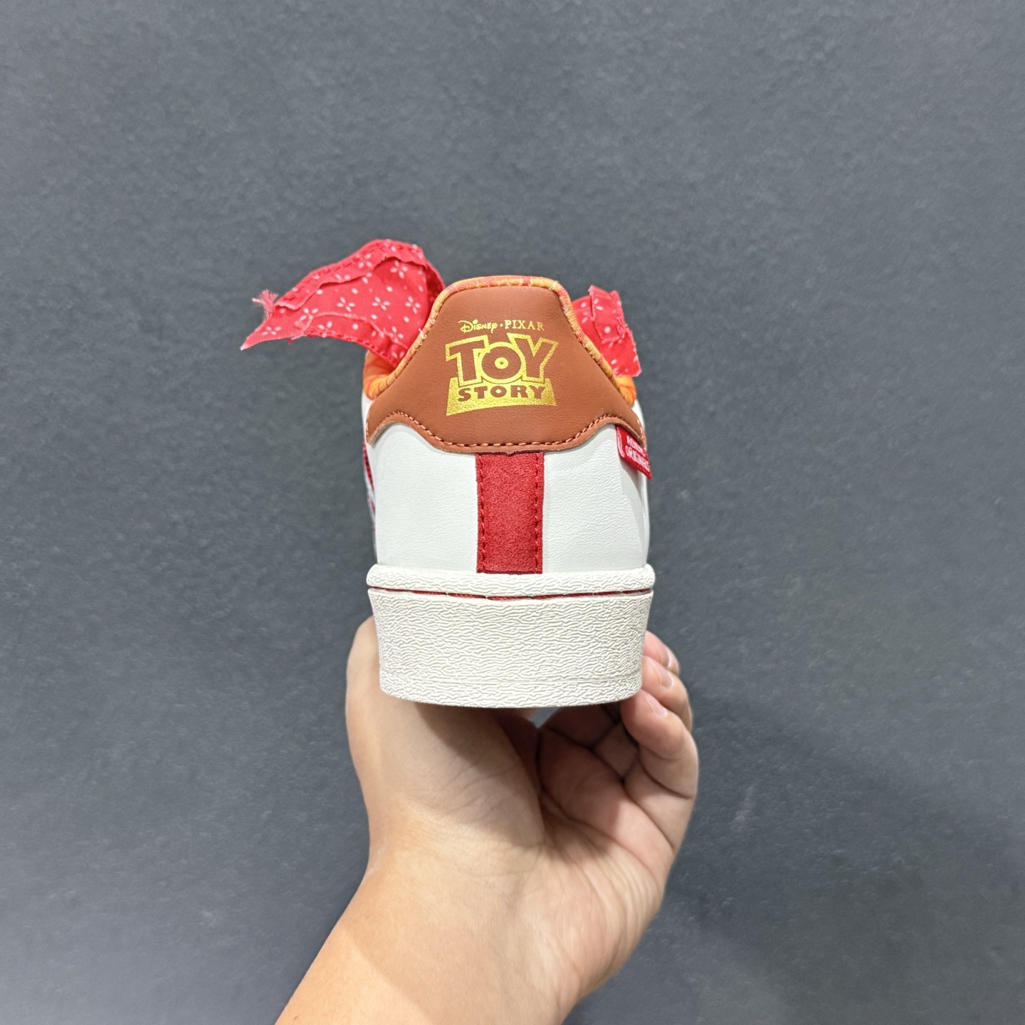 140 Adidas Originals Superstar II全新配色 马年限定 贝壳头休闲板鞋 KK4472-132-Chinese UA Cheap High Quatity Brand Clothes Bags handbags Sneakers wholesale wholesaler seller from China Factory suppliers Fashion Clothing Shoes best Quality Beautiful Price 140 Adidas Originals Superstar II全新配色 马年限定 贝壳头休闲板鞋 KK4472-132