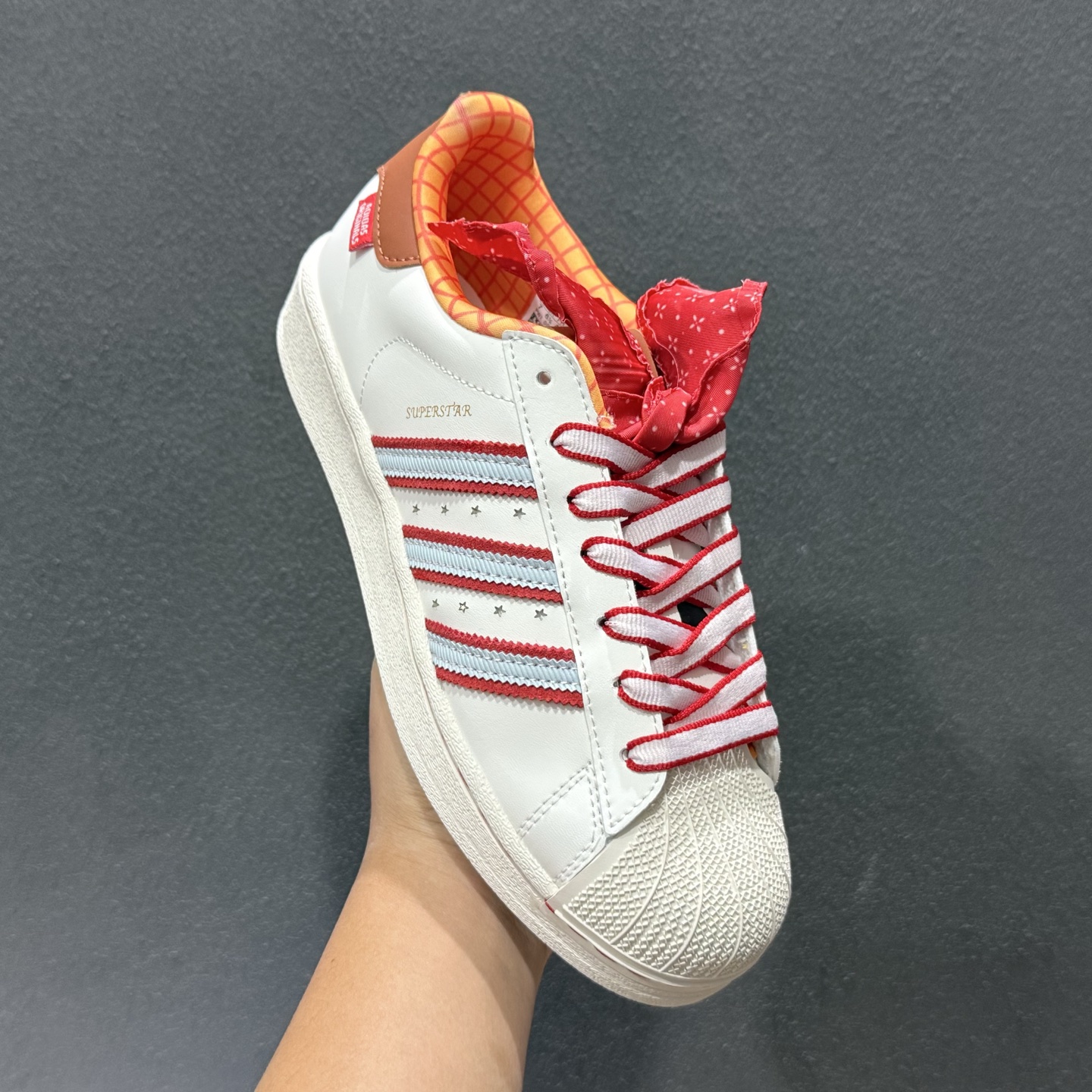 140 Adidas Originals Superstar II全新配色 马年限定 贝壳头休闲板鞋 KK4472-132-Chinese UA Cheap High Quatity Brand Clothes Bags handbags Sneakers wholesale wholesaler seller from China Factory suppliers Fashion Clothing Shoes best Quality Beautiful Price 140 Adidas Originals Superstar II全新配色 马年限定 贝壳头休闲板鞋 KK4472-132