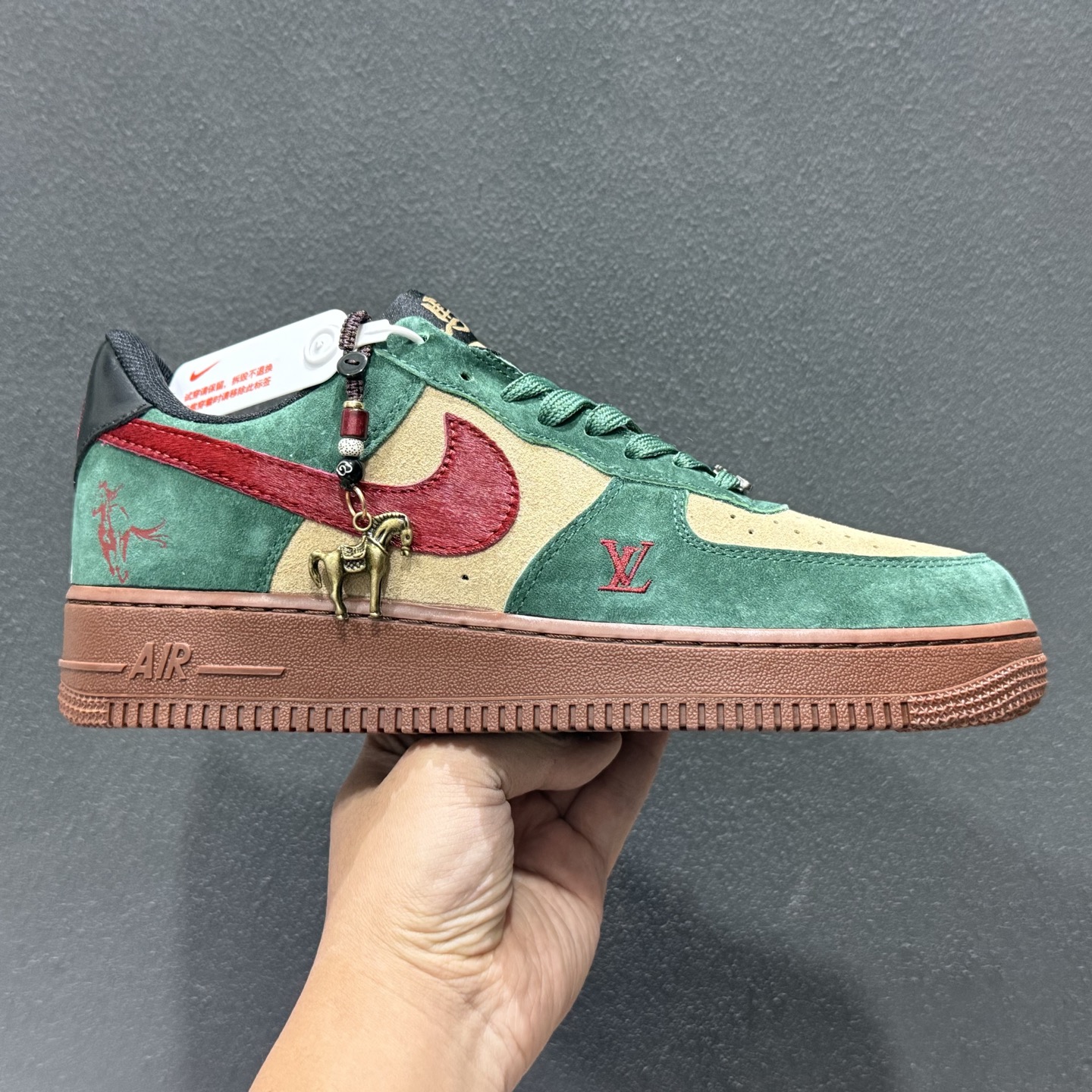 260 Nike Air Force 1'07 Low 马年限定 森林沙丘 空军一号低帮休闲板鞋 XY9025-006-Chinese UA Cheap High Quatity Brand Clothes Bags handbags Sneakers wholesale wholesaler seller from China Factory suppliers Fashion Clothing Shoes best Quality Beautiful Price 260 Nike Air Force 1'07 Low 马年限定 森林沙丘 空军一号低帮休闲板鞋 XY9025-006