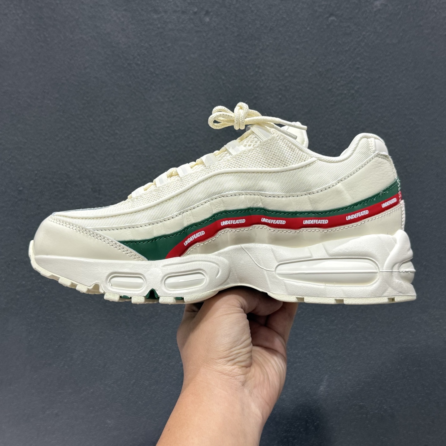 370 Nike Air 95 复古减震气垫跑鞋 IB4453-100-Chinese UA Cheap High Quatity Brand Clothes Bags handbags Sneakers wholesale wholesaler seller from China Factory suppliers Fashion Clothing Shoes best Quality Beautiful Price 370 Nike Air 95 复古减震气垫跑鞋 IB4453-100