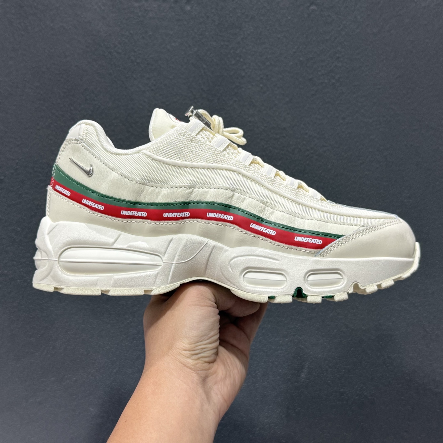 370 Nike Air 95 复古减震气垫跑鞋 IB4453-100-Chinese UA Cheap High Quatity Brand Clothes Bags handbags Sneakers wholesale wholesaler seller from China Factory suppliers Fashion Clothing Shoes best Quality Beautiful Price 370 Nike Air 95 复古减震气垫跑鞋 IB4453-100