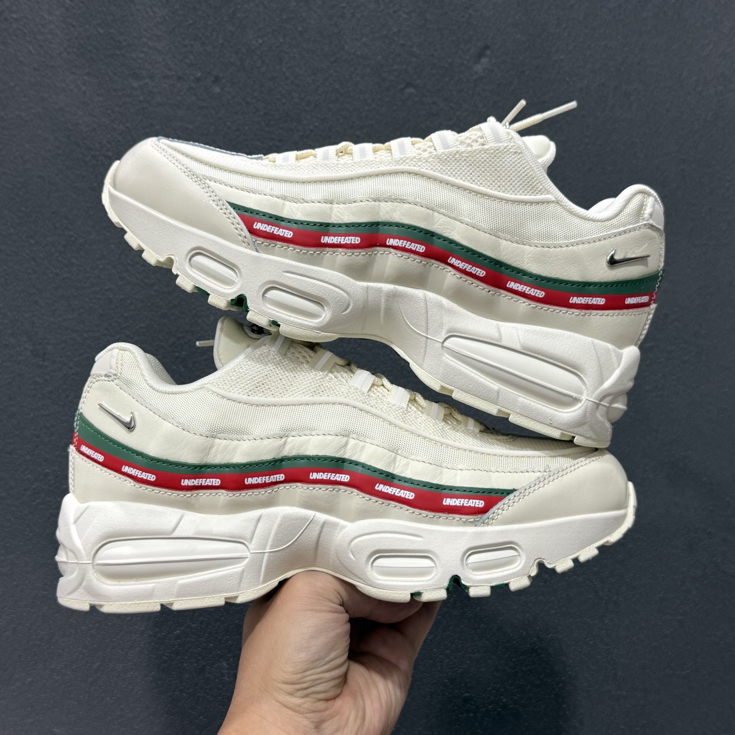 370 Nike Air 95 复古减震气垫跑鞋 IB4453-100-Chinese UA Cheap High Quatity Brand Clothes Bags handbags Sneakers wholesale wholesaler seller from China Factory suppliers Fashion Clothing Shoes best Quality Beautiful Price 370 Nike Air 95 复古减震气垫跑鞋 IB4453-100