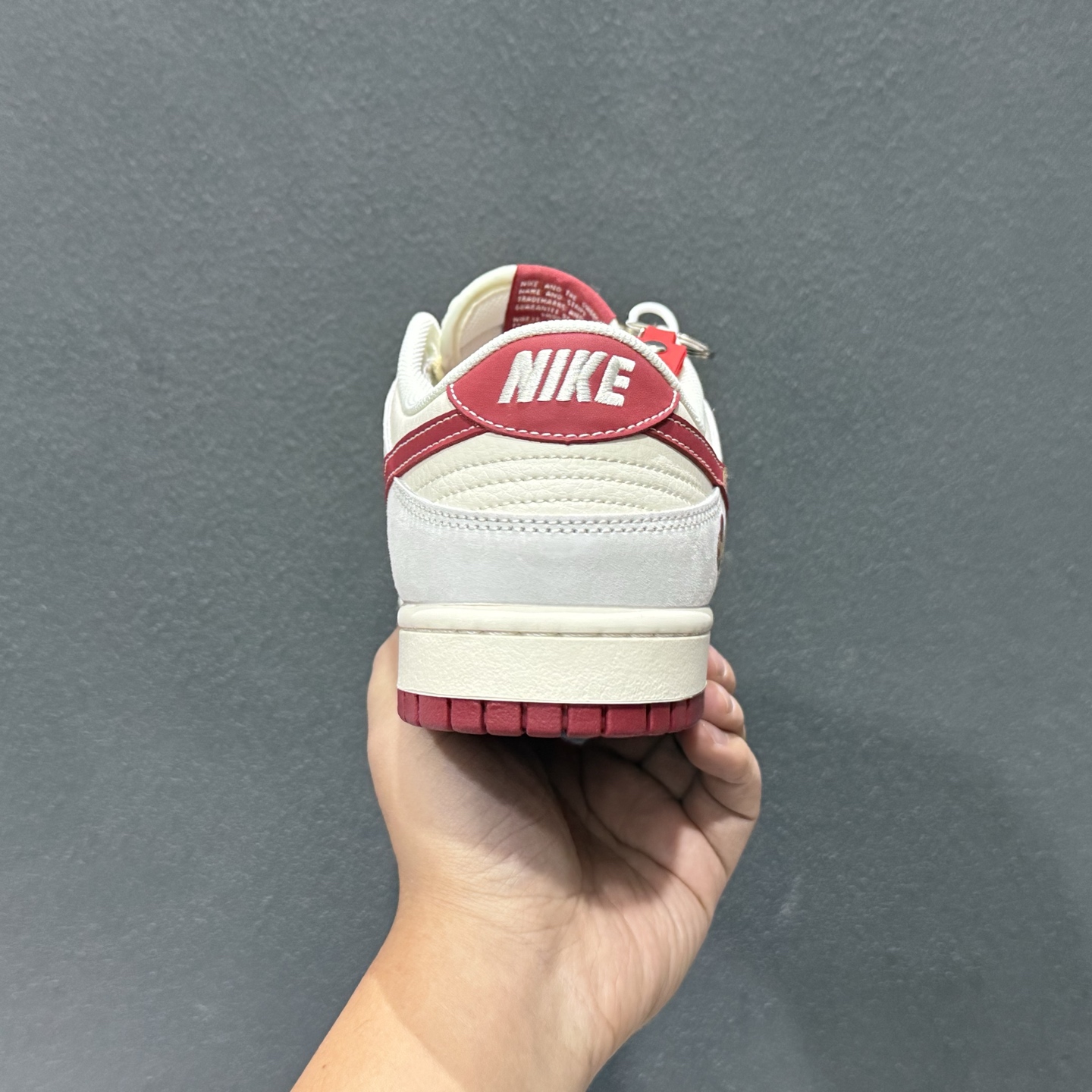 260 丙午马年专属Nike Dunk Low 踏春而来米白鞋 CX1988-816-Chinese UA Cheap High Quatity Brand Clothes Bags handbags Sneakers wholesale wholesaler seller from China Factory suppliers Fashion Clothing Shoes best Quality Beautiful Price 260 丙午马年专属Nike Dunk Low 踏春而来米白鞋 CX1988-816