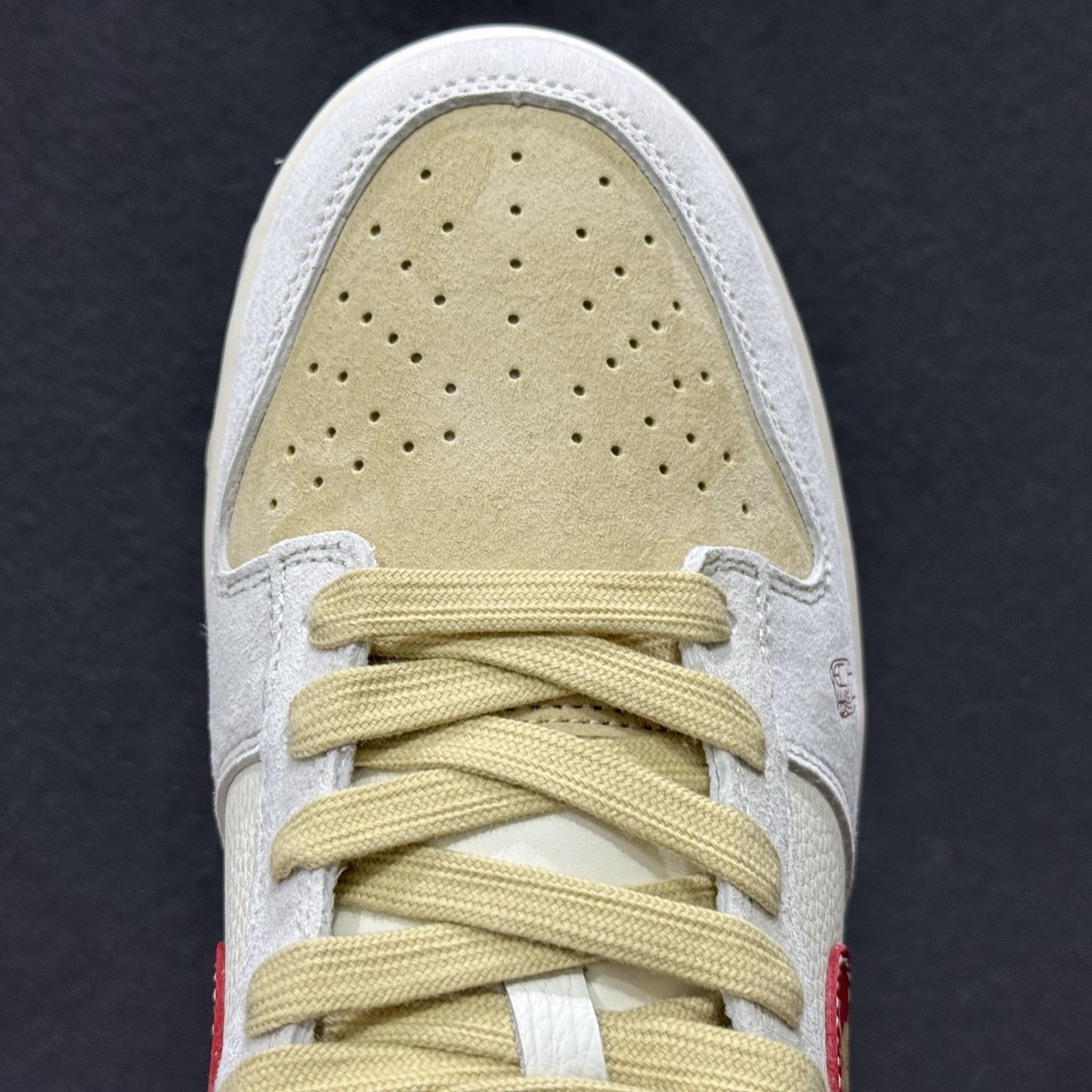 260 丙午马年专属Nike Dunk Low 踏春而来米白鞋 CX1988-816-Chinese UA Cheap High Quatity Brand Clothes Bags handbags Sneakers wholesale wholesaler seller from China Factory suppliers Fashion Clothing Shoes best Quality Beautiful Price 260 丙午马年专属Nike Dunk Low 踏春而来米白鞋 CX1988-816
