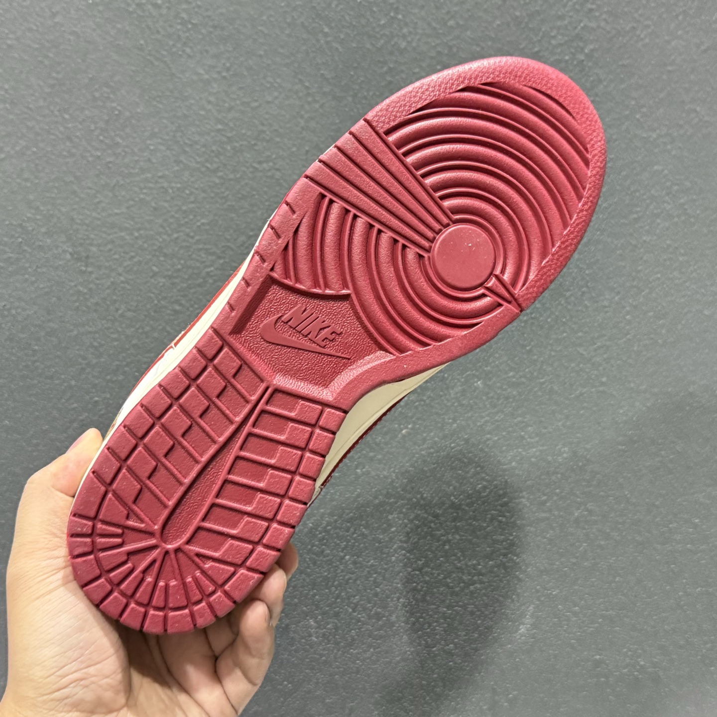 260 丙午马年专属Nike Dunk Low 踏春而来米白鞋 CX1988-816-Chinese UA Cheap High Quatity Brand Clothes Bags handbags Sneakers wholesale wholesaler seller from China Factory suppliers Fashion Clothing Shoes best Quality Beautiful Price 260 丙午马年专属Nike Dunk Low 踏春而来米白鞋 CX1988-816