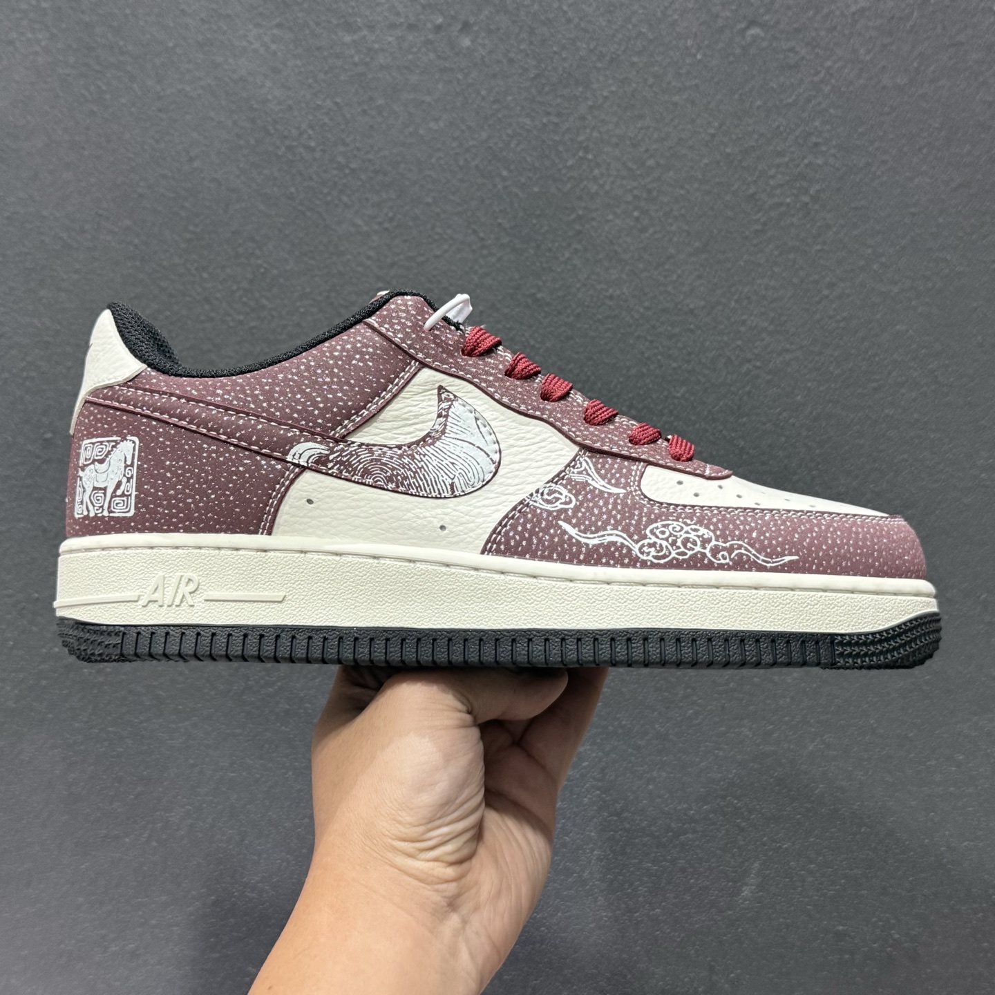 260 Nike Air Force 1 Low 2026 丙午马年限定款 XA2001-903-Chinese UA Cheap High Quatity Brand Clothes Bags handbags Sneakers wholesale wholesaler seller from China Factory suppliers Fashion Clothing Shoes best Quality Beautiful Price 260 Nike Air Force 1 Low 2026 丙午马年限定款 XA2001-903