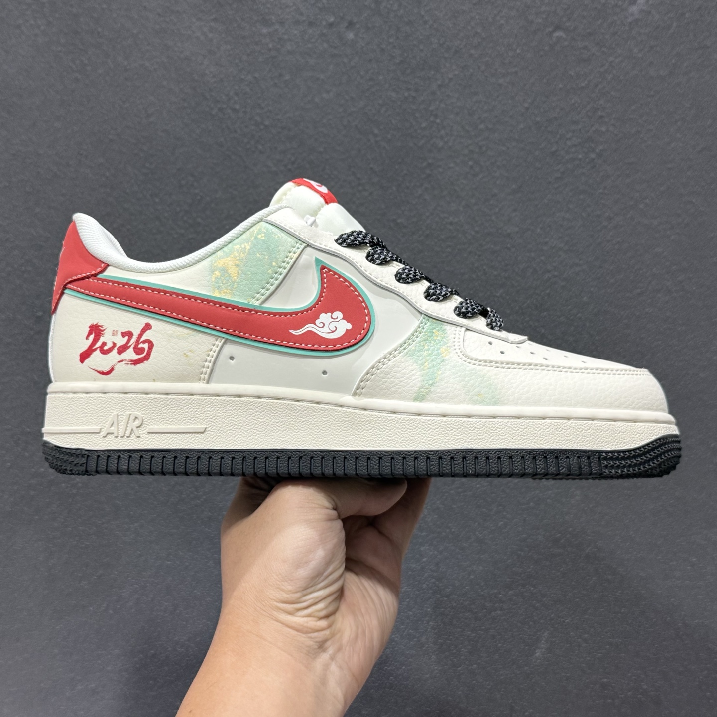 260 Nike Air Force 1 Low 2026 丙午马年限定款 XT6998-108-Chinese UA Cheap High Quatity Brand Clothes Bags handbags Sneakers wholesale wholesaler seller from China Factory suppliers Fashion Clothing Shoes best Quality Beautiful Price 260 Nike Air Force 1 Low 2026 丙午马年限定款 XT6998-108