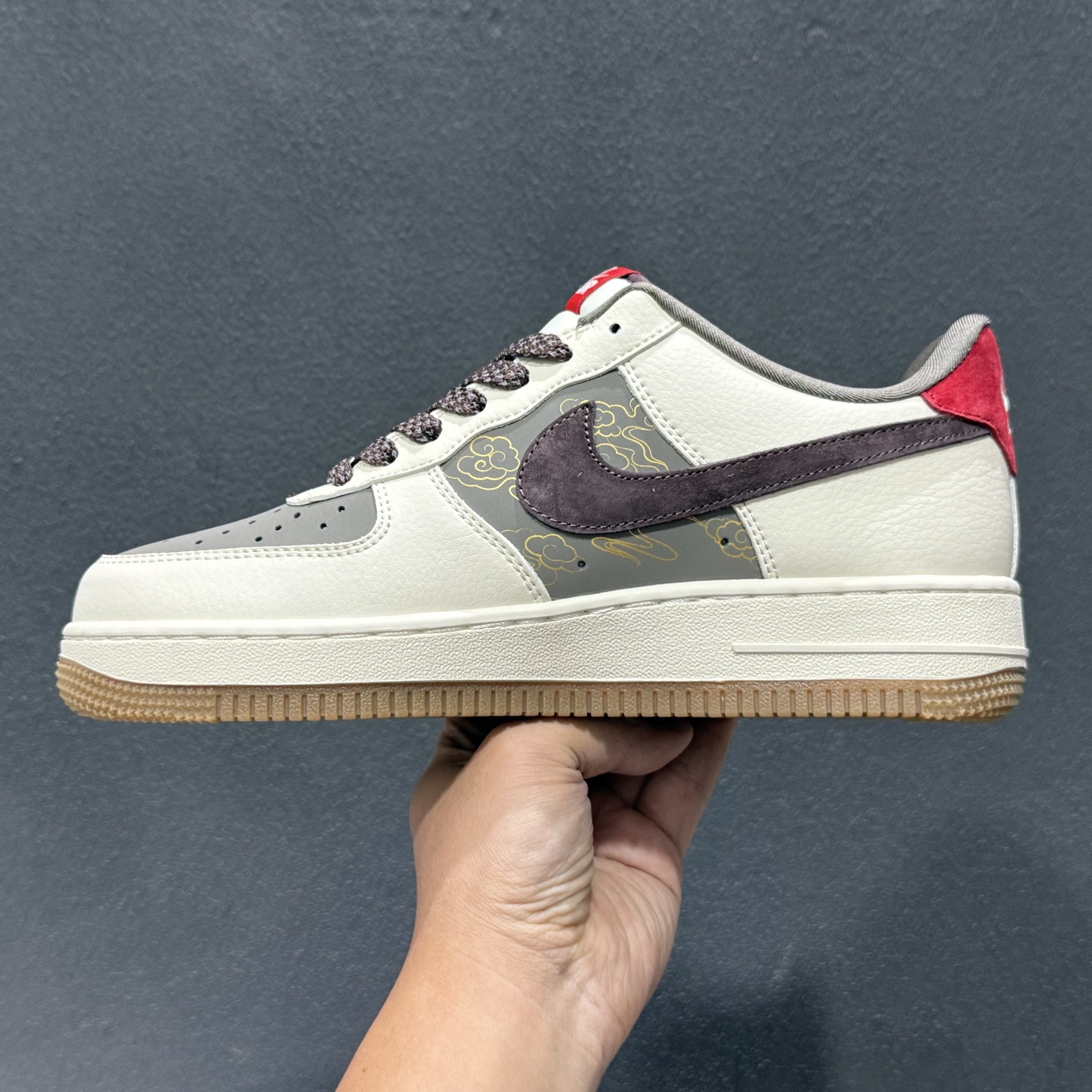 260 Nike Air Force 1'07 Low 马年限定 空军一号低帮休闲板鞋 QW5288-137-Chinese UA Cheap High Quatity Brand Clothes Bags handbags Sneakers wholesale wholesaler seller from China Factory suppliers Fashion Clothing Shoes best Quality Beautiful Price 260 Nike Air Force 1'07 Low 马年限定 空军一号低帮休闲板鞋 QW5288-137