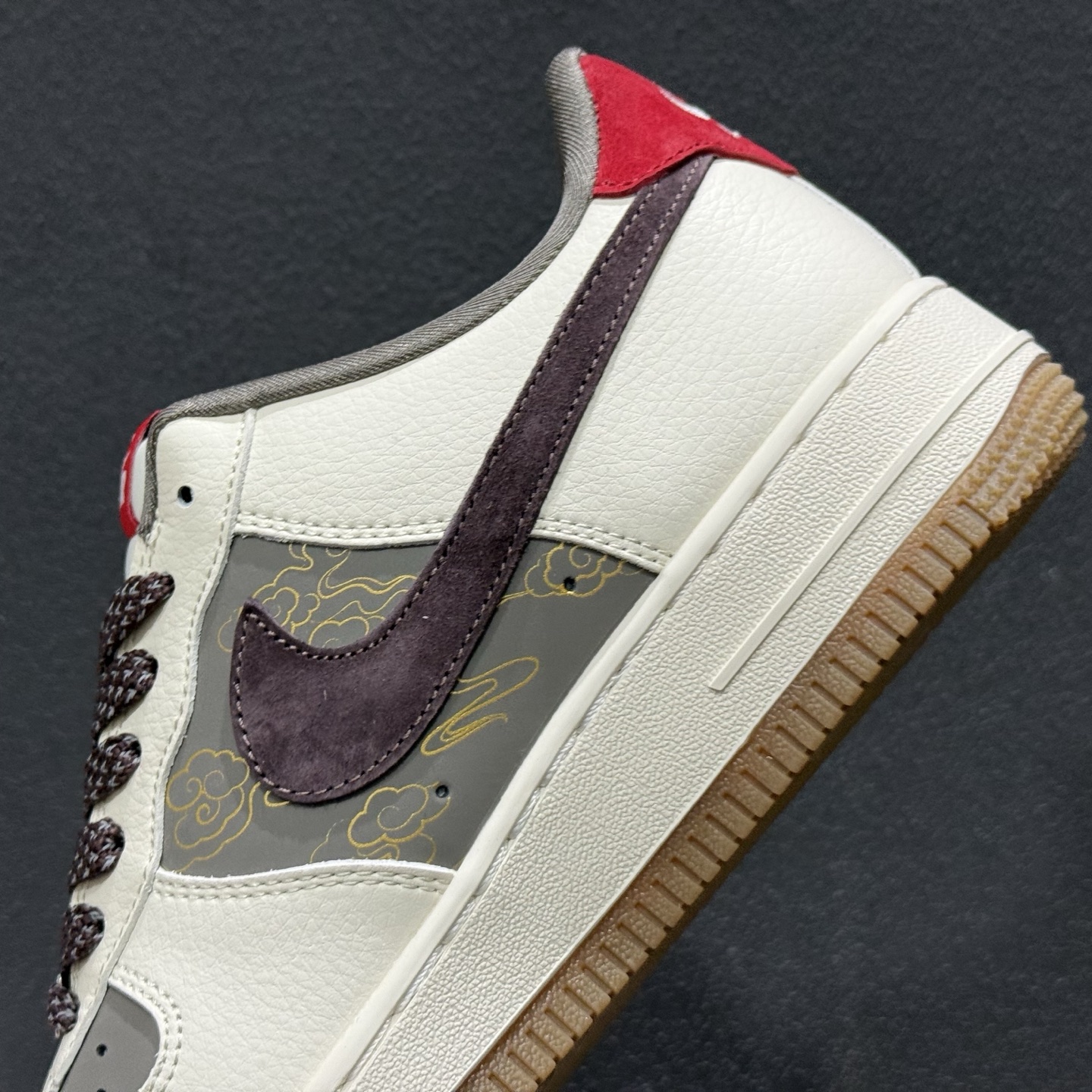 260 Nike Air Force 1'07 Low 马年限定 空军一号低帮休闲板鞋 QW5288-137-Chinese UA Cheap High Quatity Brand Clothes Bags handbags Sneakers wholesale wholesaler seller from China Factory suppliers Fashion Clothing Shoes best Quality Beautiful Price 260 Nike Air Force 1'07 Low 马年限定 空军一号低帮休闲板鞋 QW5288-137