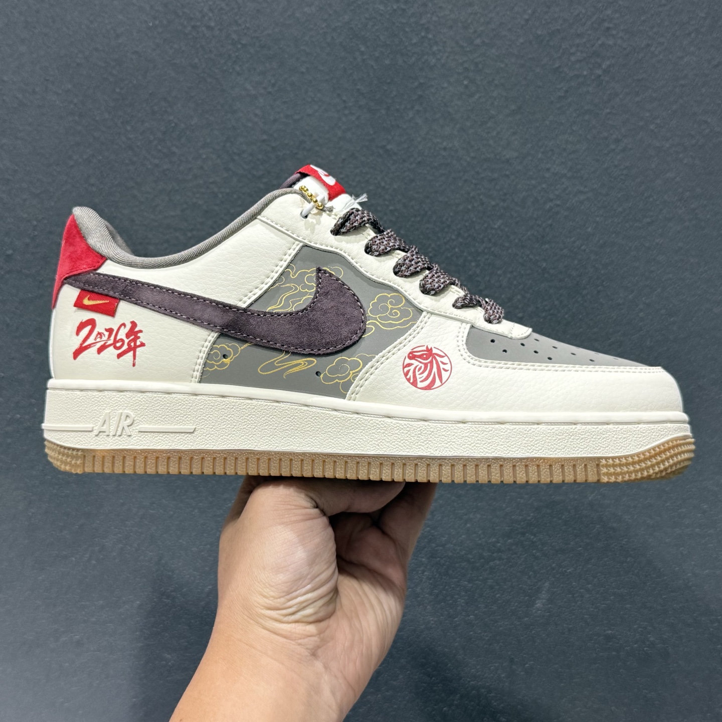 260 Nike Air Force 1'07 Low 马年限定 空军一号低帮休闲板鞋 QW5288-137-Chinese UA Cheap High Quatity Brand Clothes Bags handbags Sneakers wholesale wholesaler seller from China Factory suppliers Fashion Clothing Shoes best Quality Beautiful Price 260 Nike Air Force 1'07 Low 马年限定 空军一号低帮休闲板鞋 QW5288-137