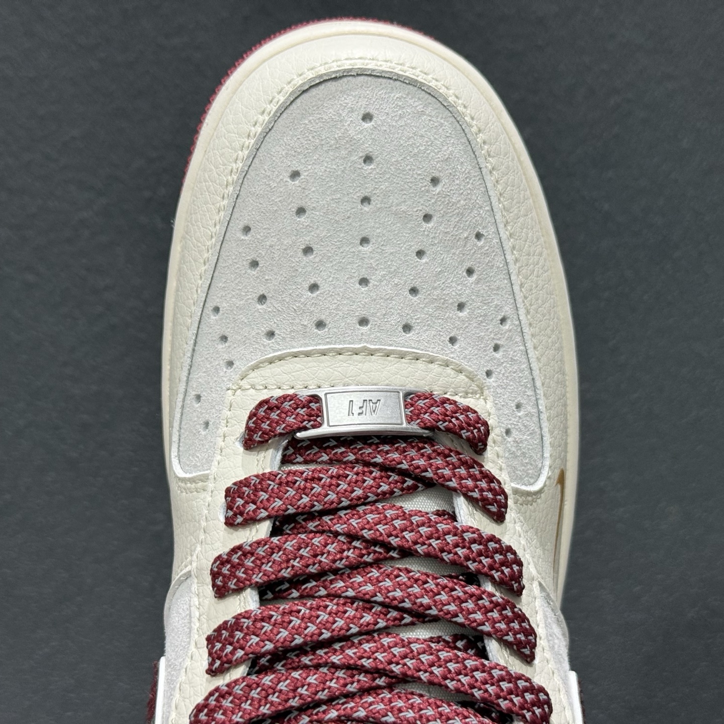 260 Nike Air Force 1 Low x Hermès 联名定制款 以 Nike Air Force 1 Low 经典鞋型为基底 XT6998-101-Chinese UA Cheap High Quatity Brand Clothes Bags handbags Sneakers wholesale wholesaler seller from China Factory suppliers Fashion Clothing Shoes best Quality Beautiful Price 260 Nike Air Force 1 Low x Hermès 联名定制款 以 Nike Air Force 1 Low 经典鞋型为基底 XT6998-101