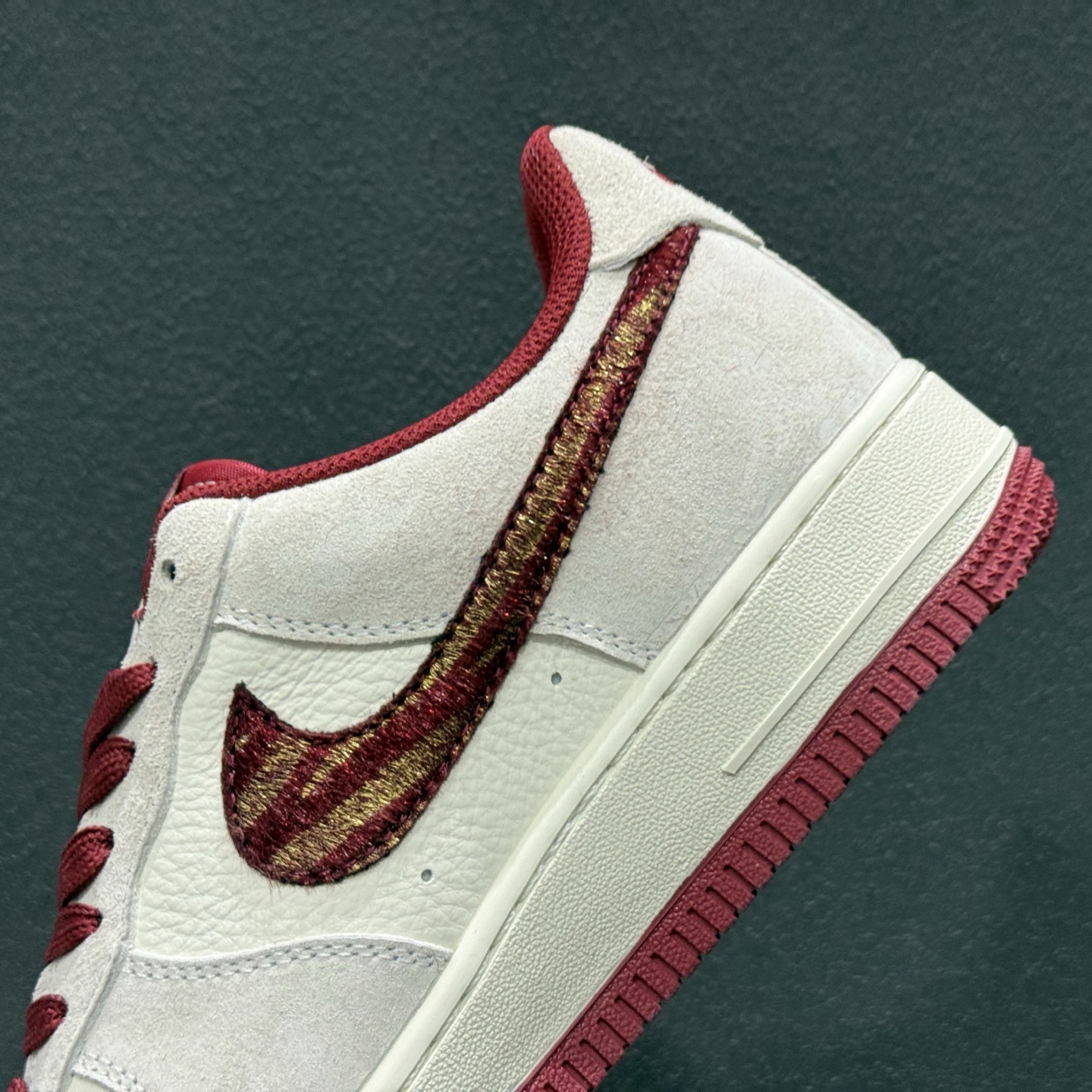 260 Nike Air Force 1'07 Low 马年限定 空军一号低帮休闲板鞋 XA2001 905 331-Chinese UA Cheap High Quatity Brand Clothes Bags handbags Sneakers wholesale wholesaler seller from China Factory suppliers Fashion Clothing Shoes best Quality Beautiful Price 260 Nike Air Force 1'07 Low 马年限定 空军一号低帮休闲板鞋 XA2001 905 331