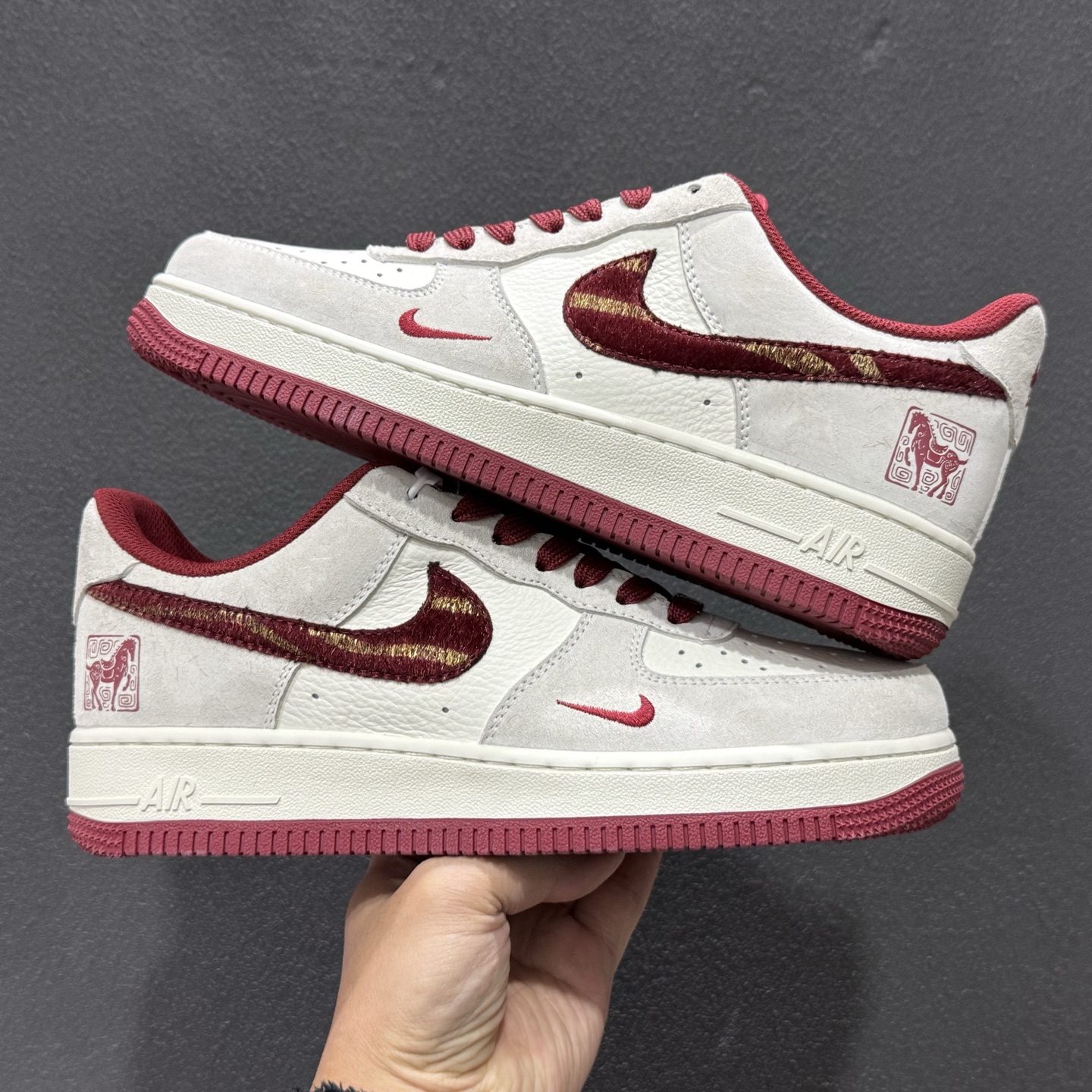 260 Nike Air Force 1'07 Low 马年限定 空军一号低帮休闲板鞋 XA2001 905 331-Chinese UA Cheap High Quatity Brand Clothes Bags handbags Sneakers wholesale wholesaler seller from China Factory suppliers Fashion Clothing Shoes best Quality Beautiful Price 260 Nike Air Force 1'07 Low 马年限定 空军一号低帮休闲板鞋 XA2001 905 331