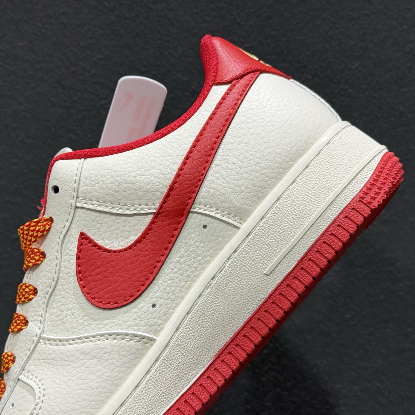 260 Nike Air Force 1'07 Low 马年限定 米白酒红 空军一号低帮休闲板鞋 QW5288-125-Chinese UA Cheap High Quatity Brand Clothes Bags handbags Sneakers wholesale wholesaler seller from China Factory suppliers Fashion Clothing Shoes best Quality Beautiful Price 260 Nike Air Force 1'07 Low 马年限定 米白酒红 空军一号低帮休闲板鞋 QW5288-125