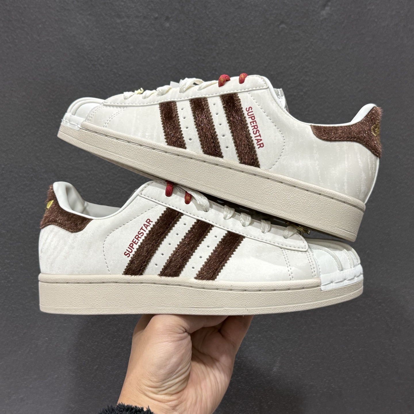 200 平台订单 adidas originals Superstar 2 CNY新年款 马年限定 白色 KJ6293-111-Chinese UA Cheap High Quatity Brand Clothes Bags handbags Sneakers wholesale wholesaler seller from China Factory suppliers Fashion Clothing Shoes best Quality Beautiful Price 200 平台订单 adidas originals Superstar 2 CNY新年款 马年限定 白色 KJ6293-111